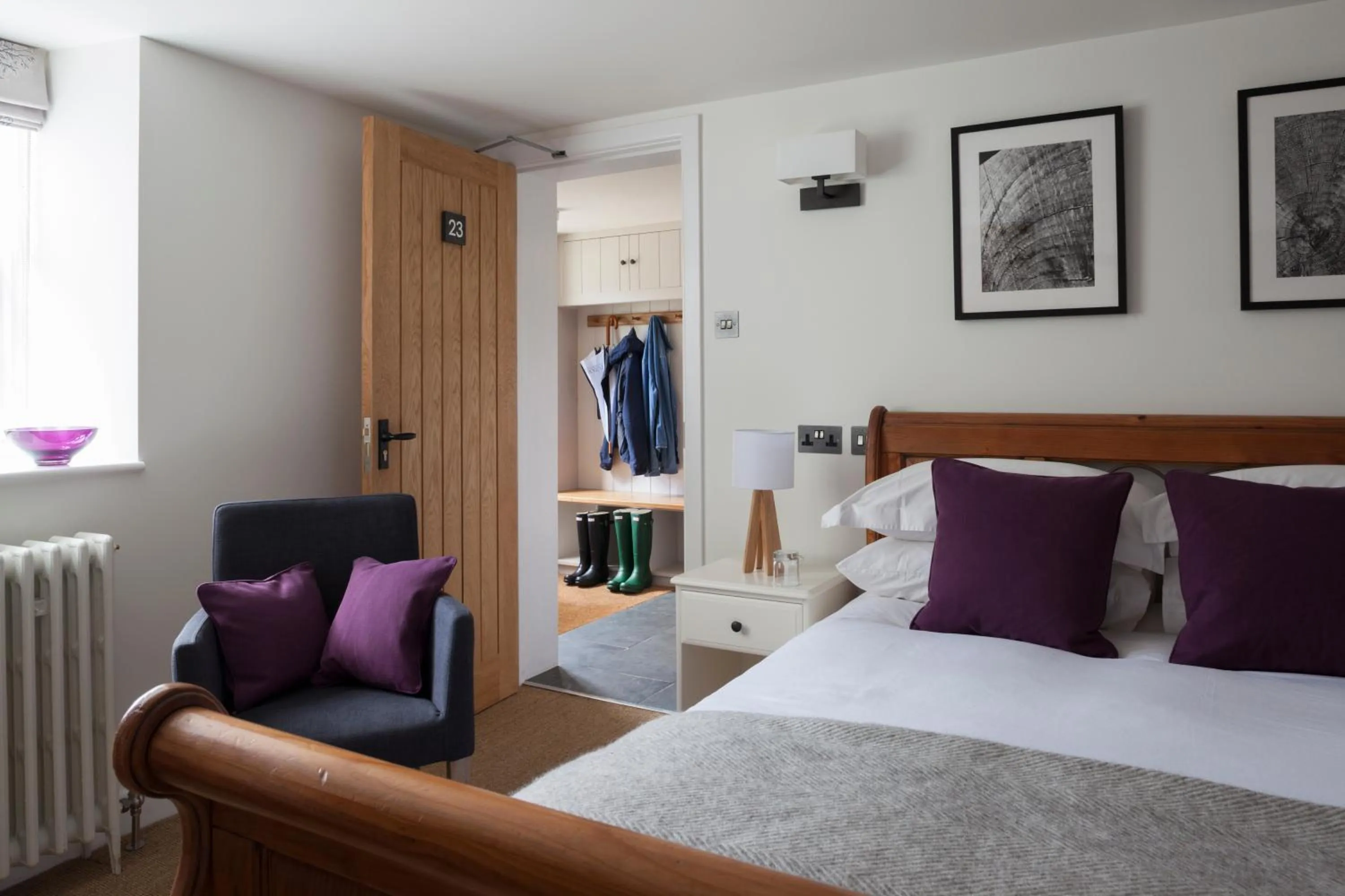 Photo of the whole room, Bed in Tudor Farmhouse Hotel