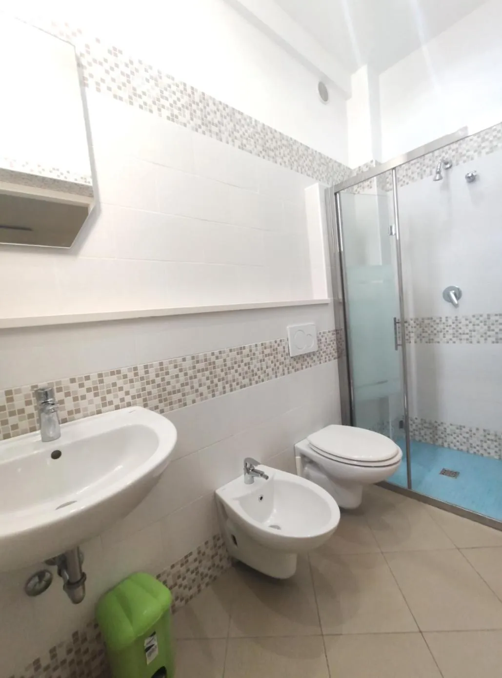 Shower in Residence Perla