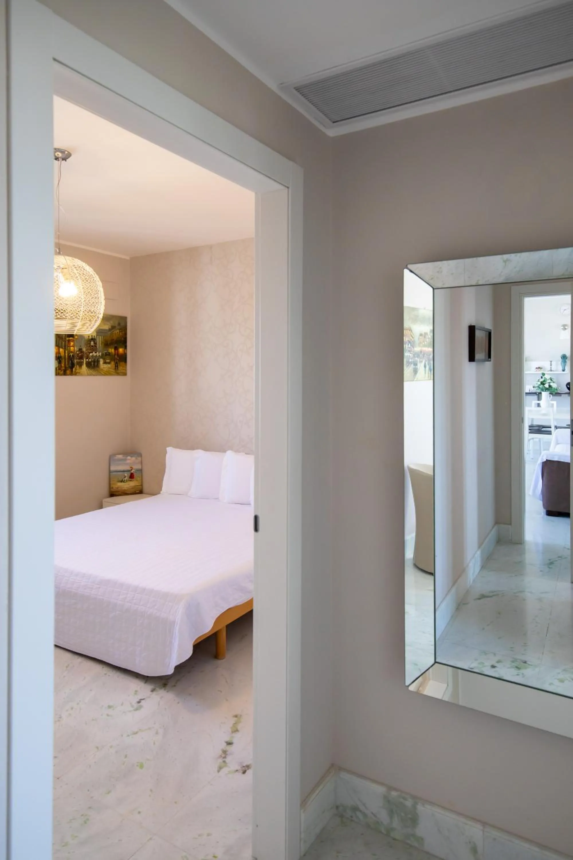 Bedroom, Bed in Bianco Riccio Suite Hotel