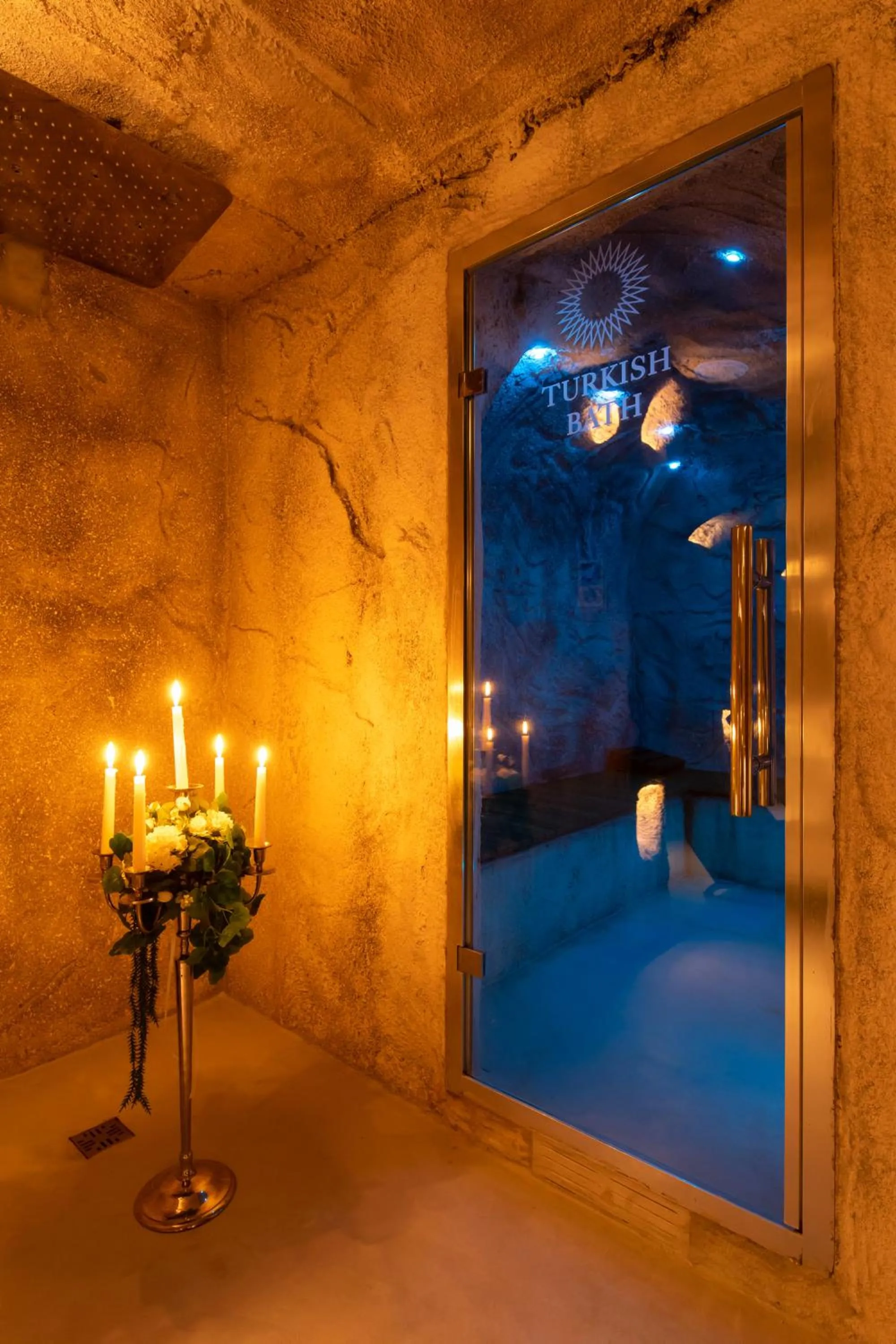 Steam room in Bianco Riccio Suite Hotel