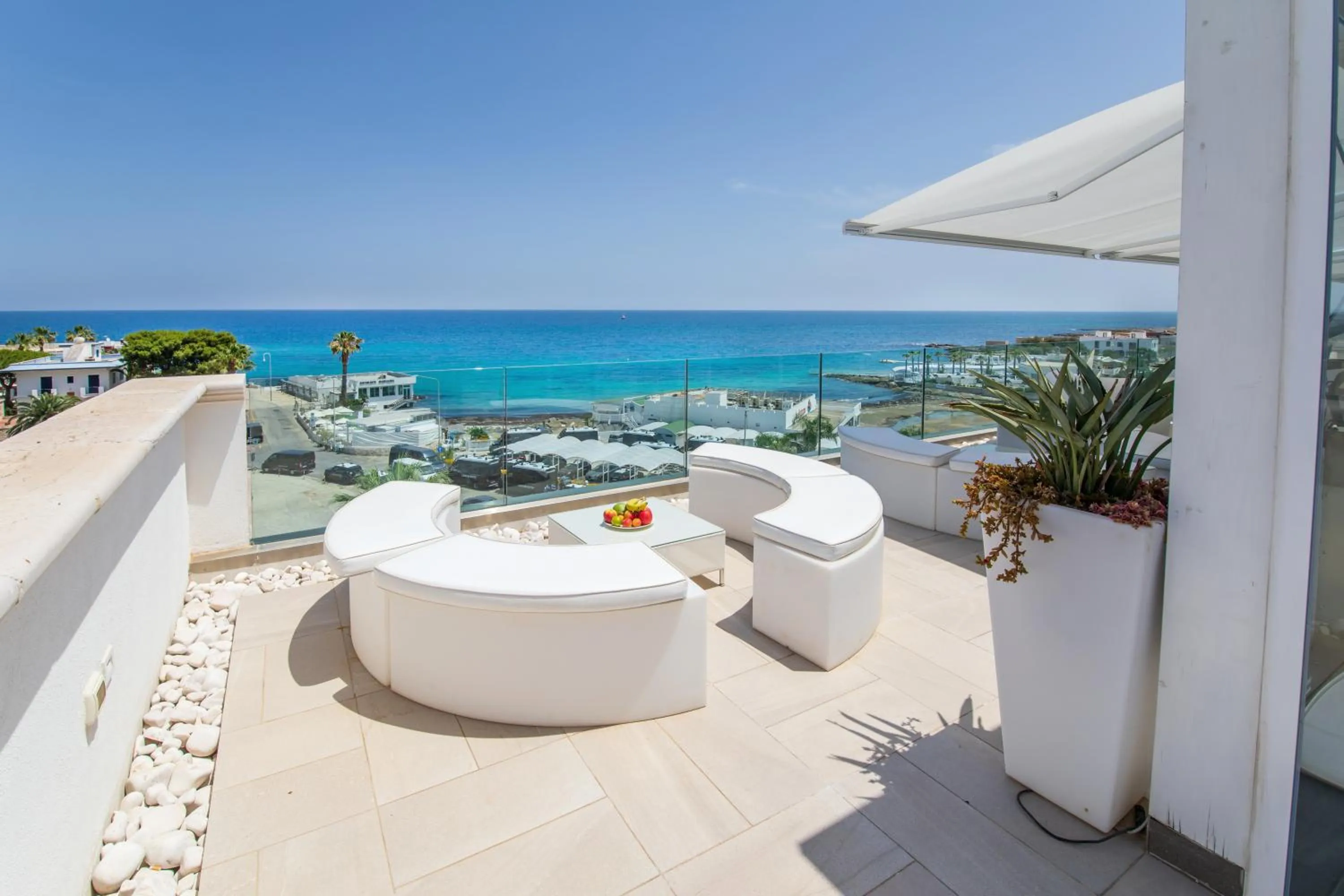 Patio in Bianco Riccio Suite Hotel