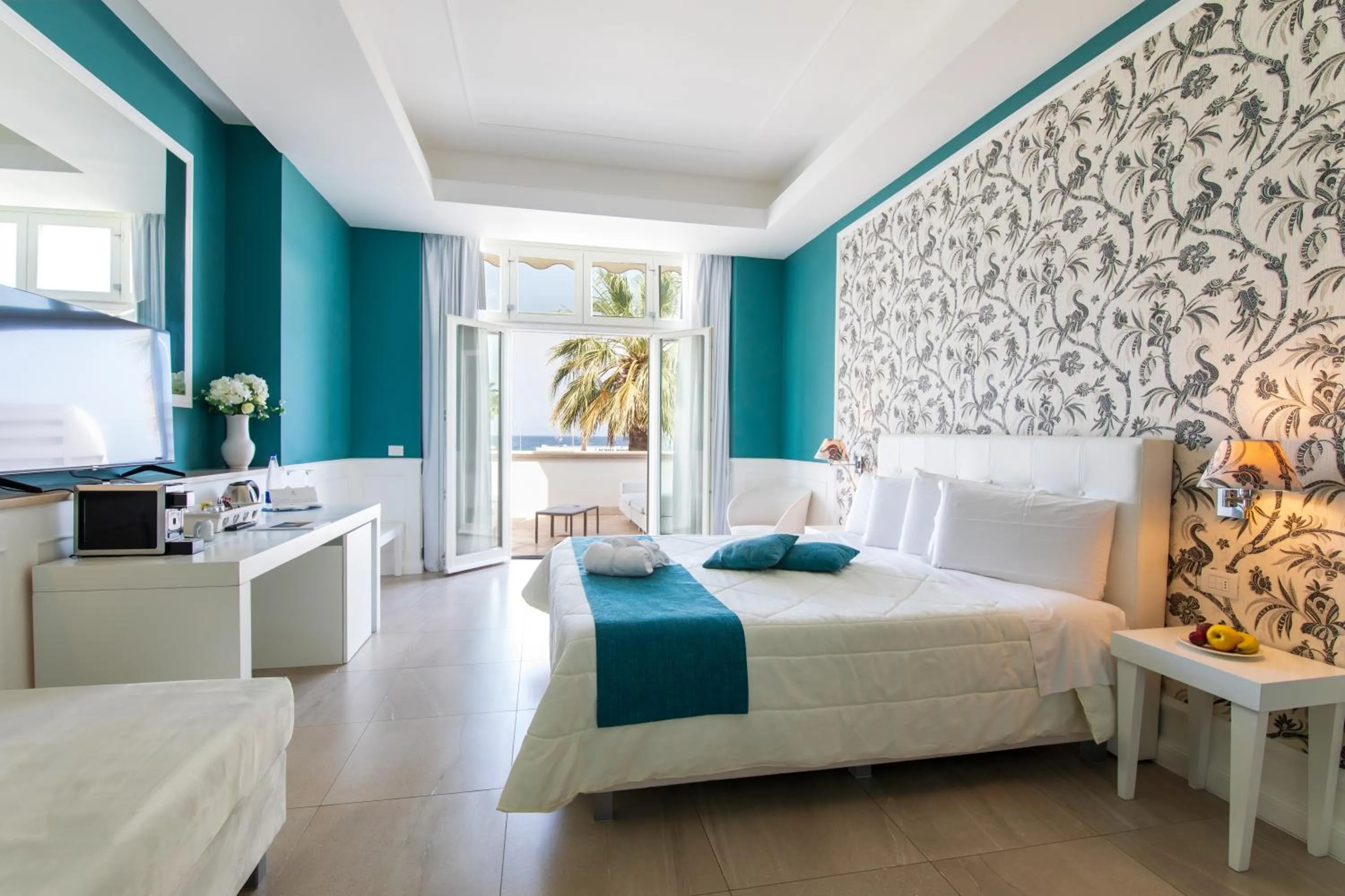 Bed in Bianco Riccio Suite Hotel