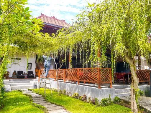 Garden view in Kubuku Eco Dive Lodge and Yoga