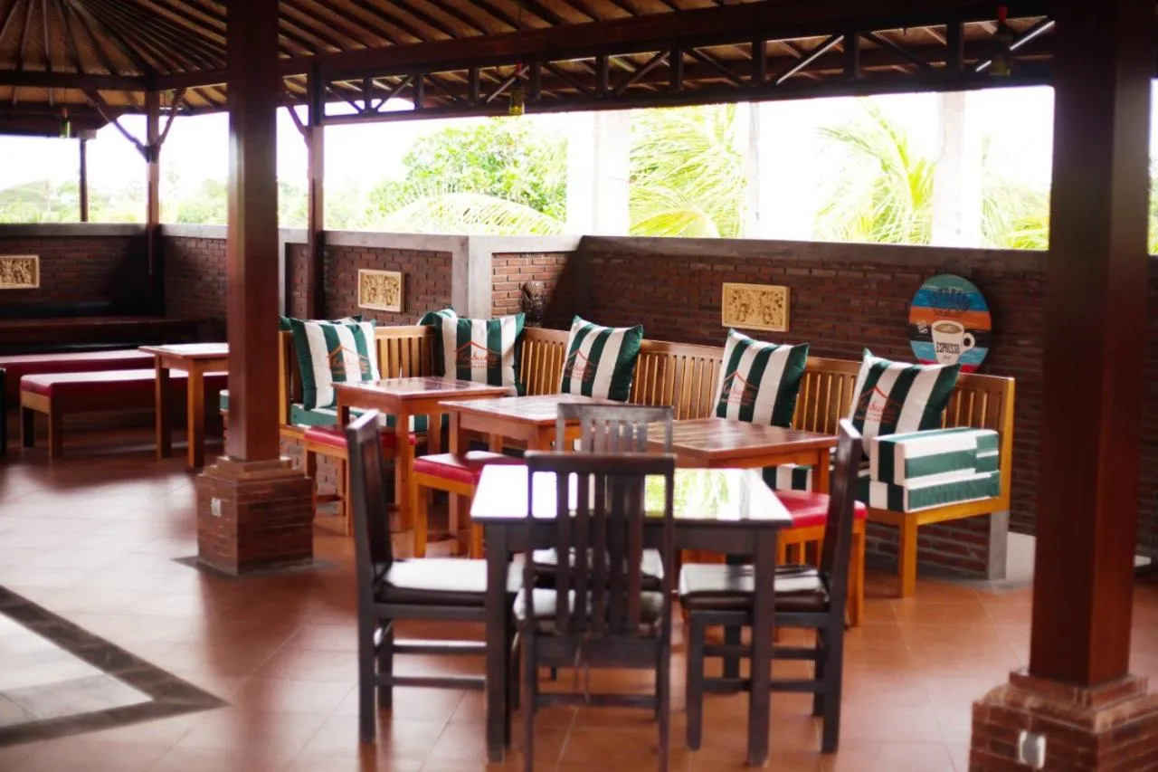 Restaurant/places to eat in Kubuku Eco Dive Lodge and Yoga