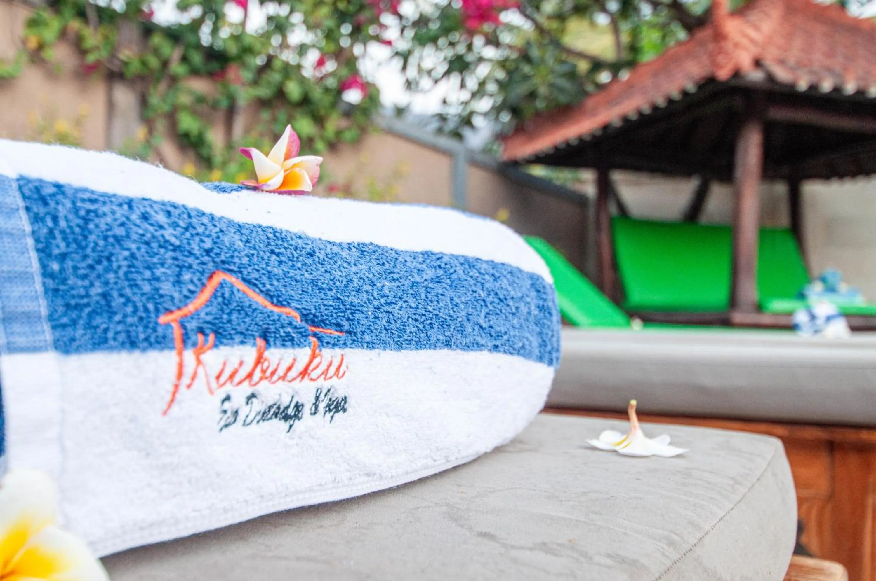 Swimming pool in Kubuku Eco Dive Lodge and Yoga