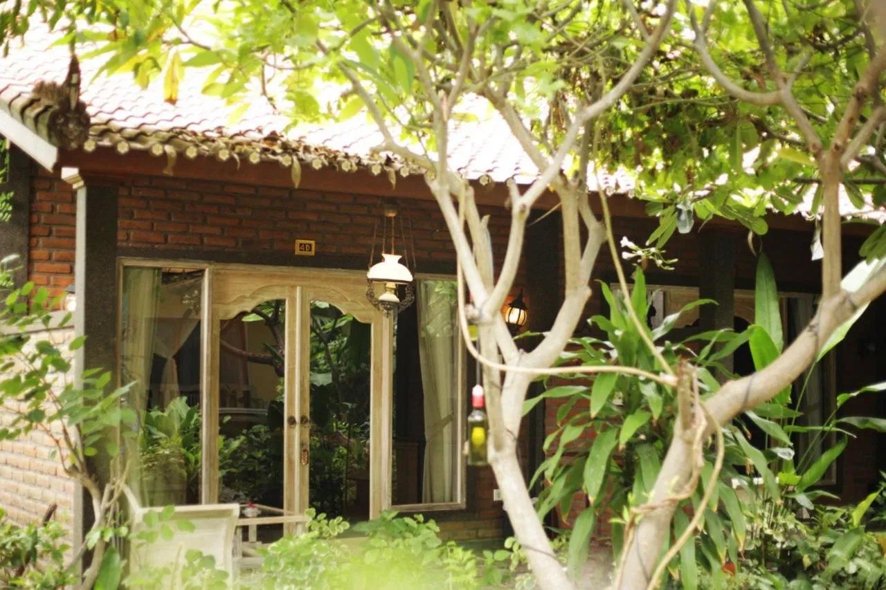 Balcony/Terrace in Kubuku Eco Dive Lodge and Yoga