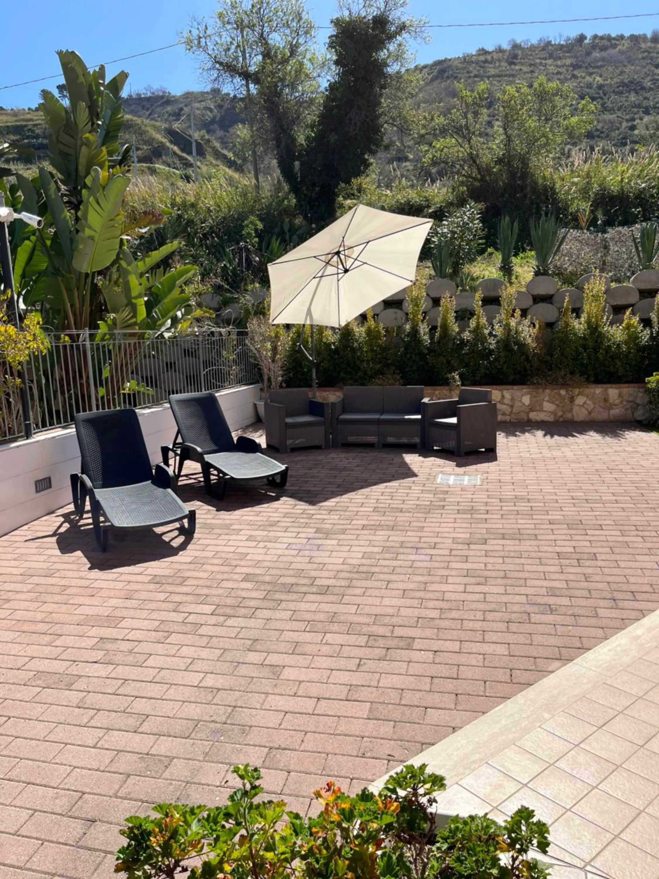 Garden view in Residenza De luca B&B