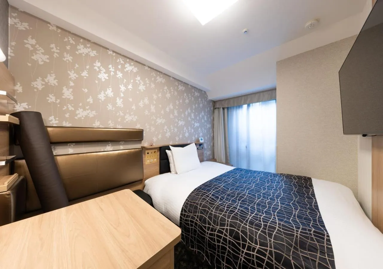 Photo of the whole room, Bed in APA Hotel Kyoto Gion Excellent