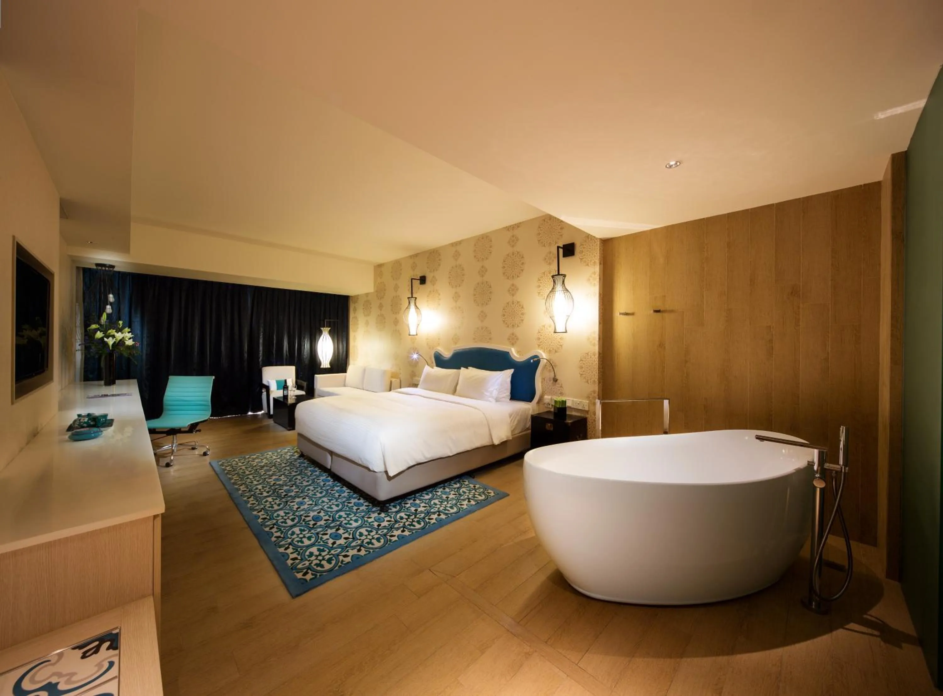 Bedroom, Bed in Village Hotel Katong by Far East Hospitality