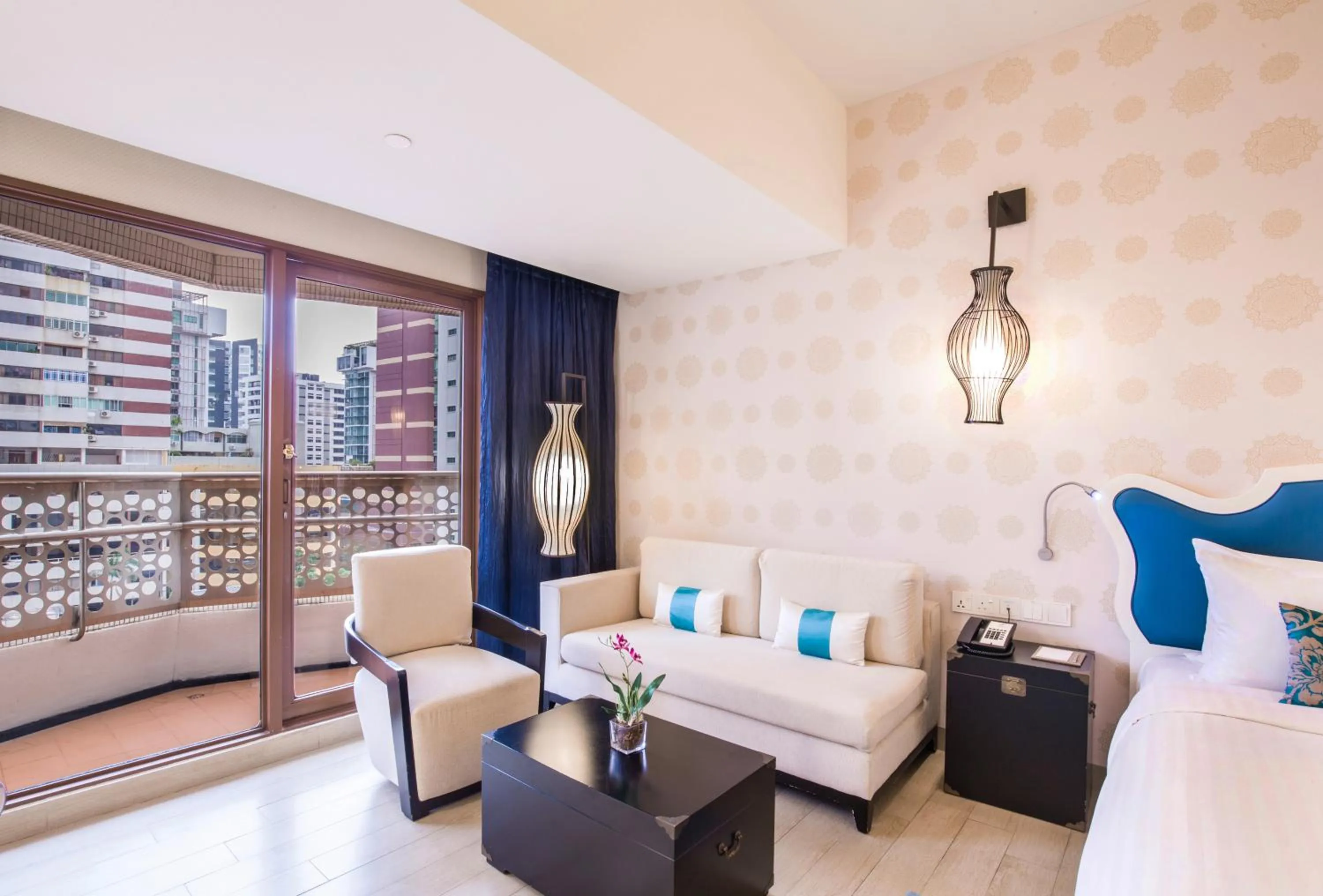 Bedroom, Bed in Village Hotel Katong by Far East Hospitality