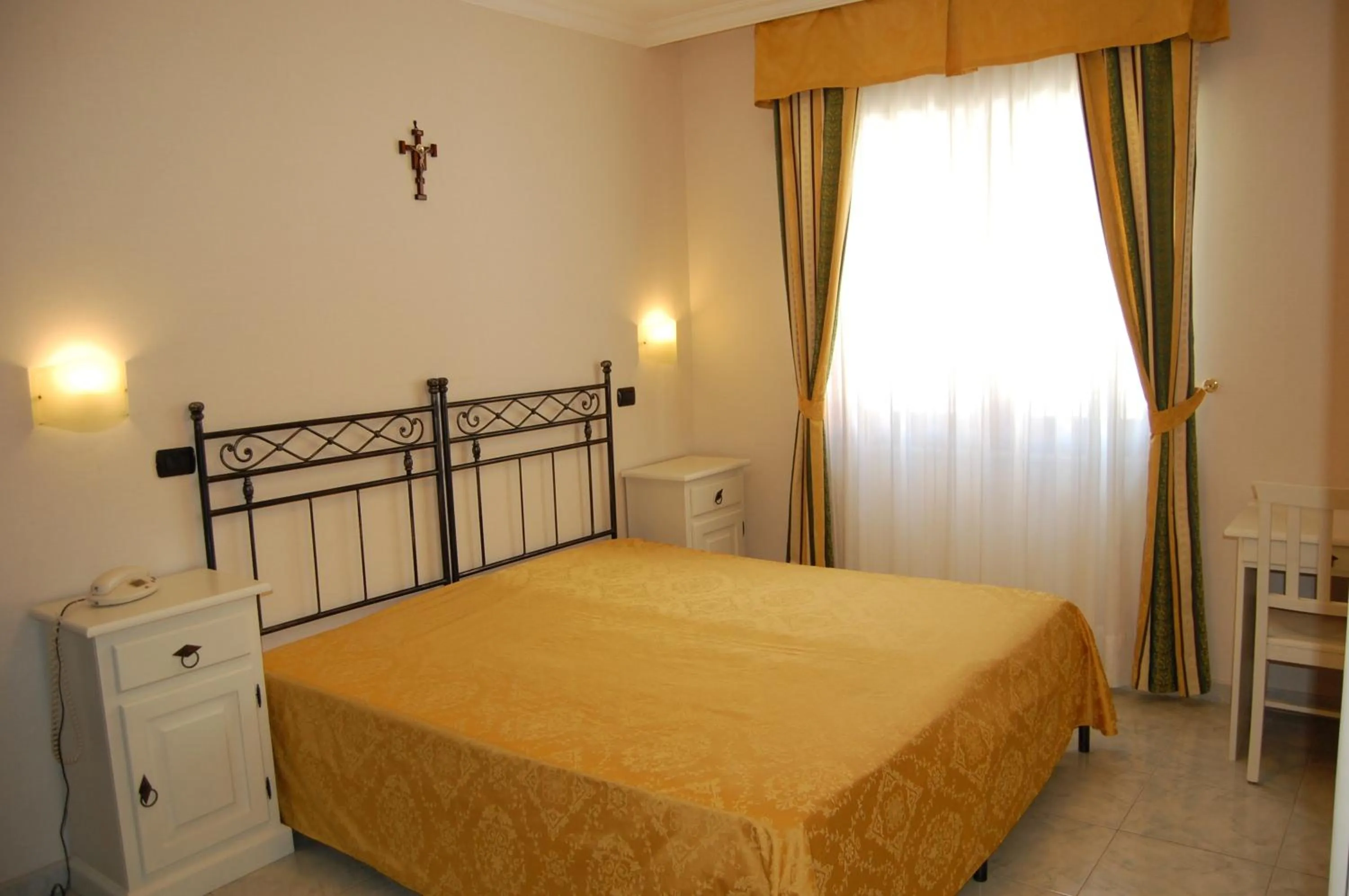 Bed in Hotel Villa San Pietro