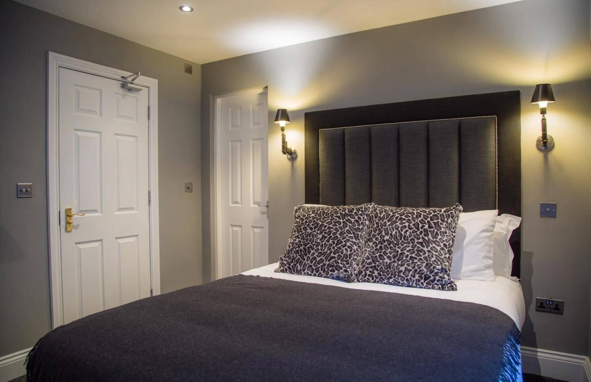 Bedroom in Winckley Stays