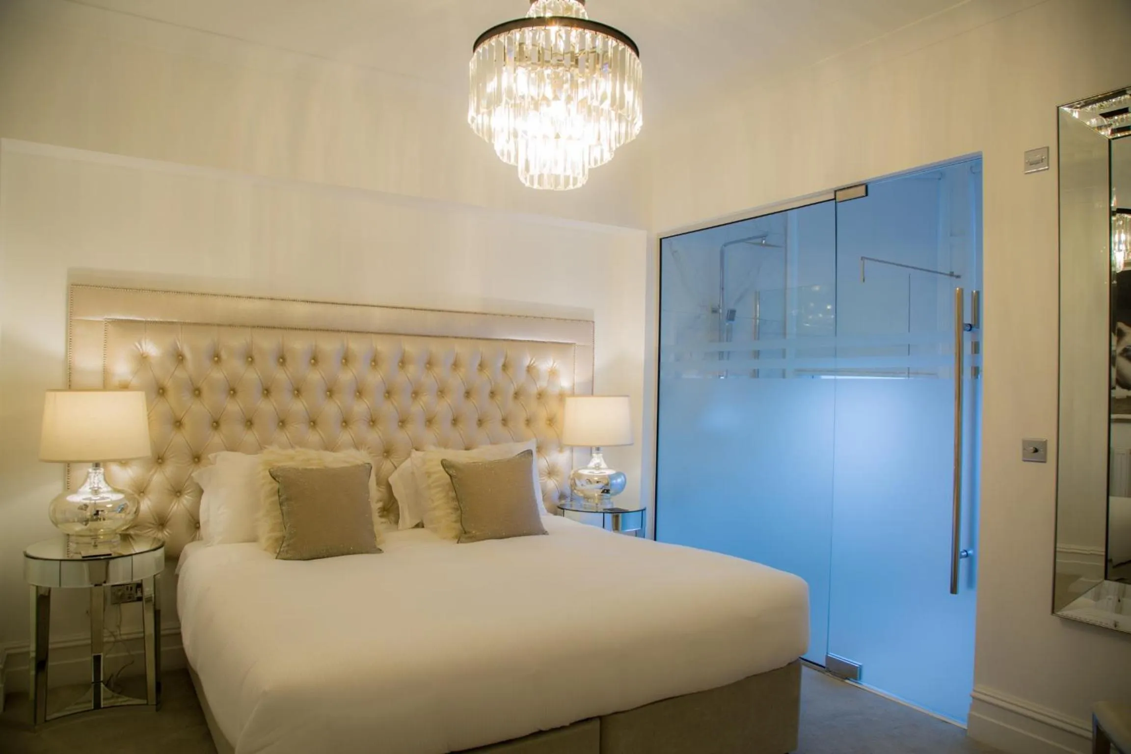 Bedroom in Winckley Stays