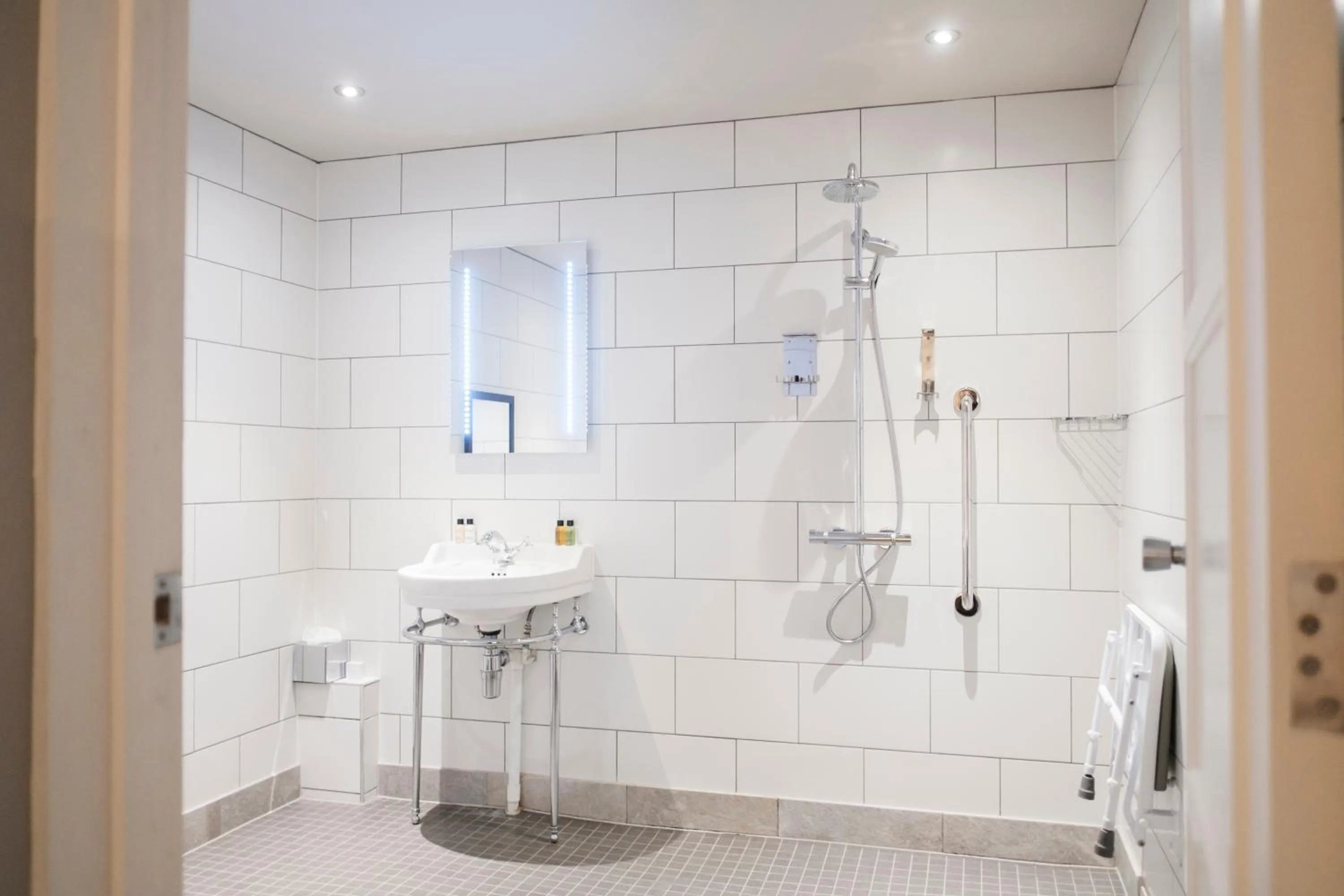 Bathroom in Hinds Head