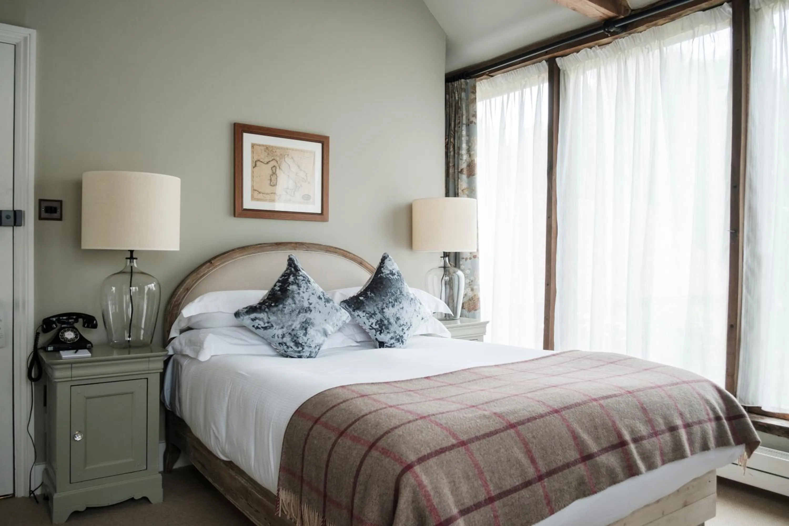 Bedroom, Bed in Hinds Head