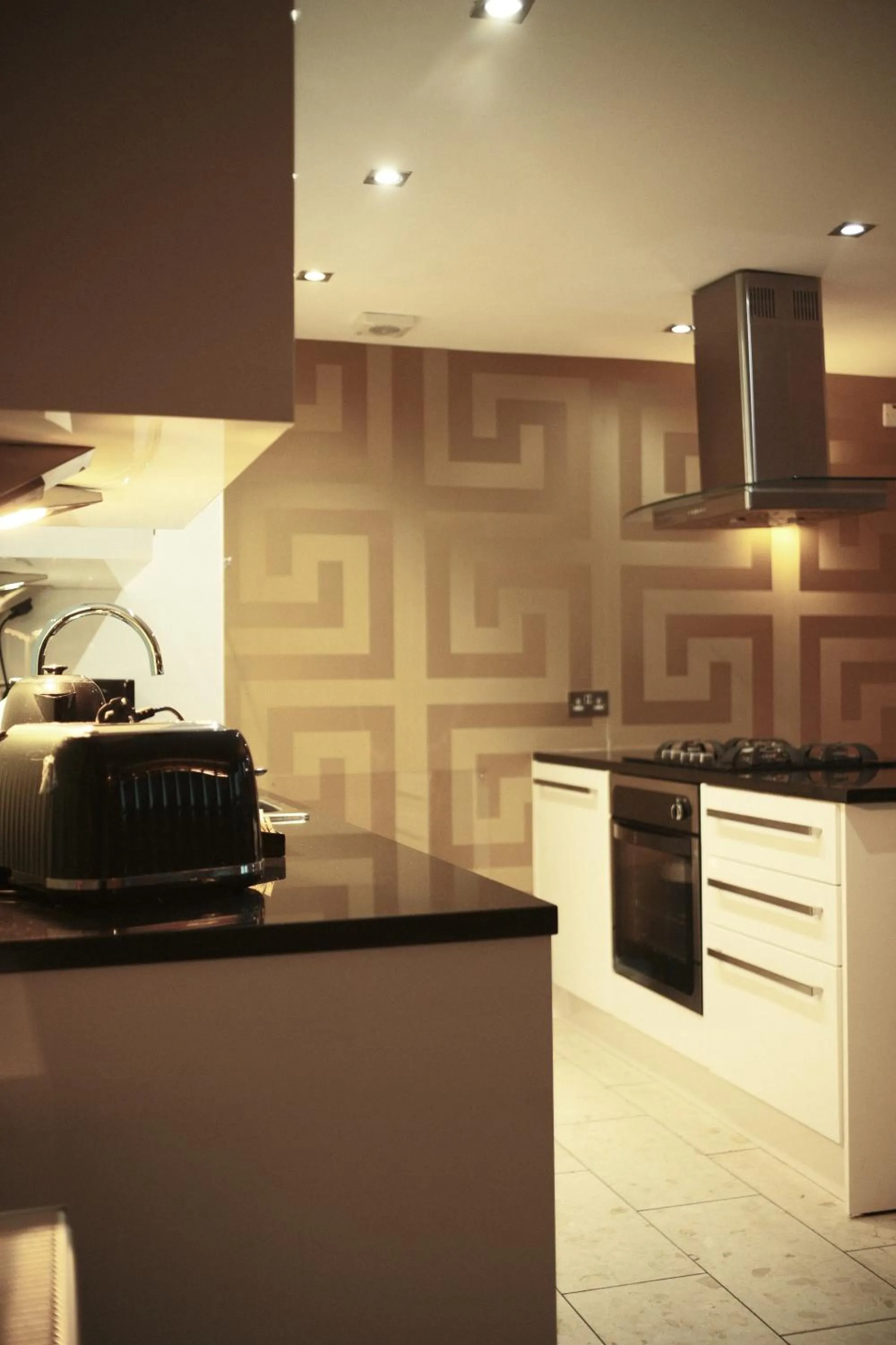 Kitchen or kitchenette in Posh Pads - Liverpool 1 - Apart-Hotel