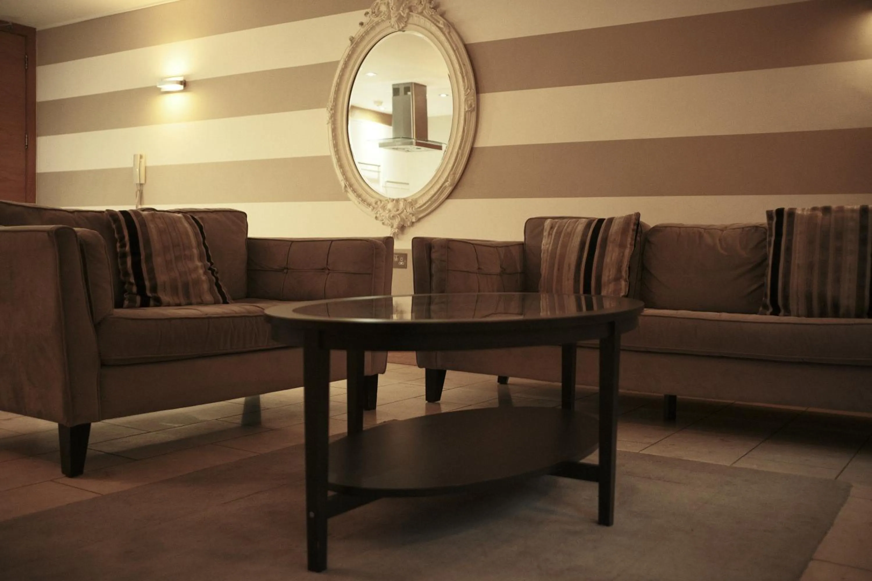 Living room in Posh Pads - Liverpool 1 - Apart-Hotel