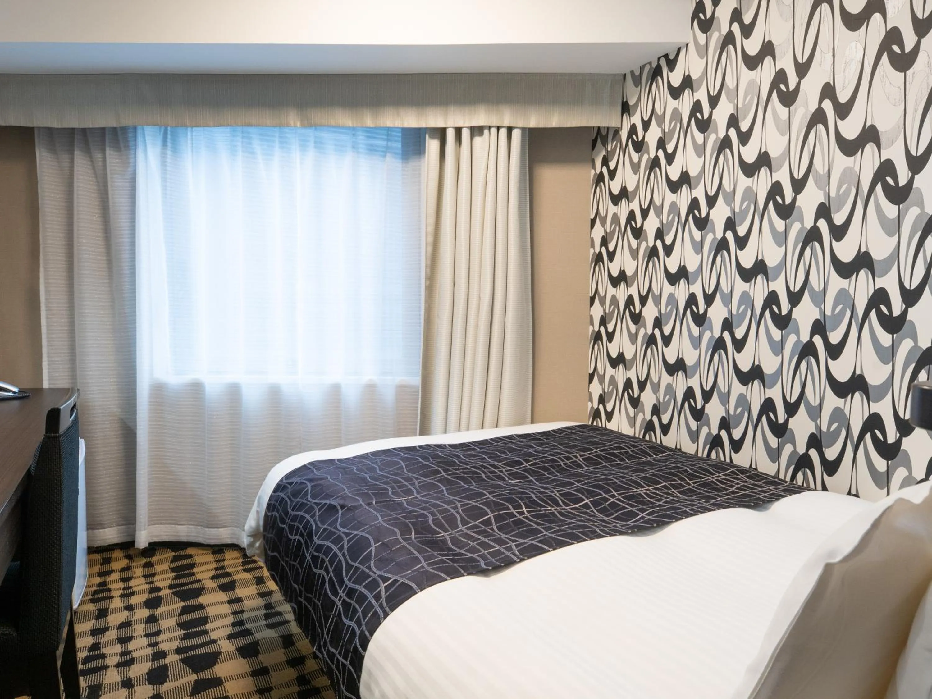 Photo of the whole room, Bed in APA Hotel Shimbashi Onarimon