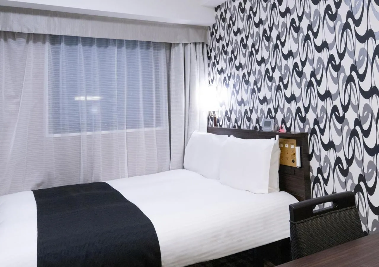 Photo of the whole room, Bed in APA Hotel Ningyocho Ekikita