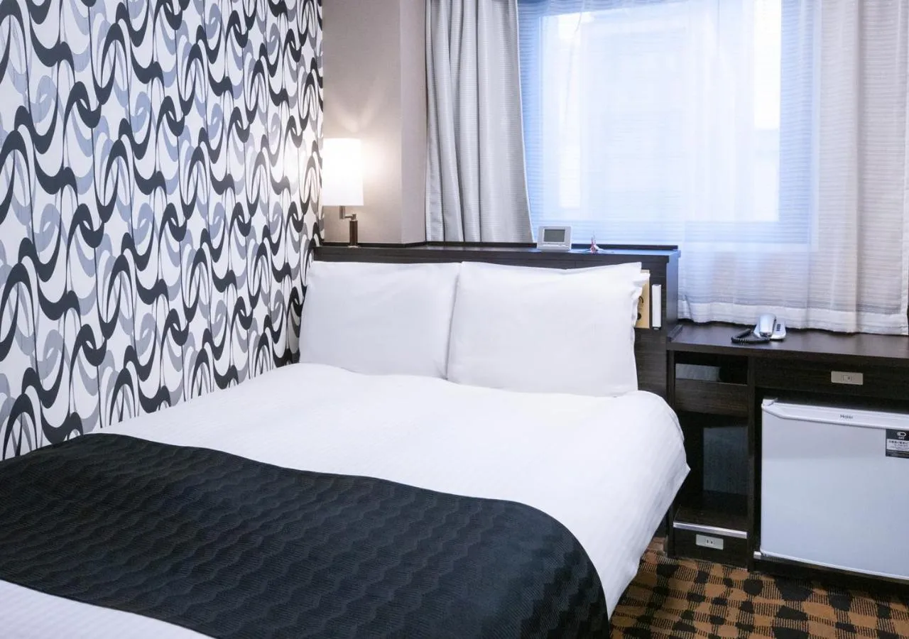Photo of the whole room, Bed in APA Hotel Ningyocho Ekikita