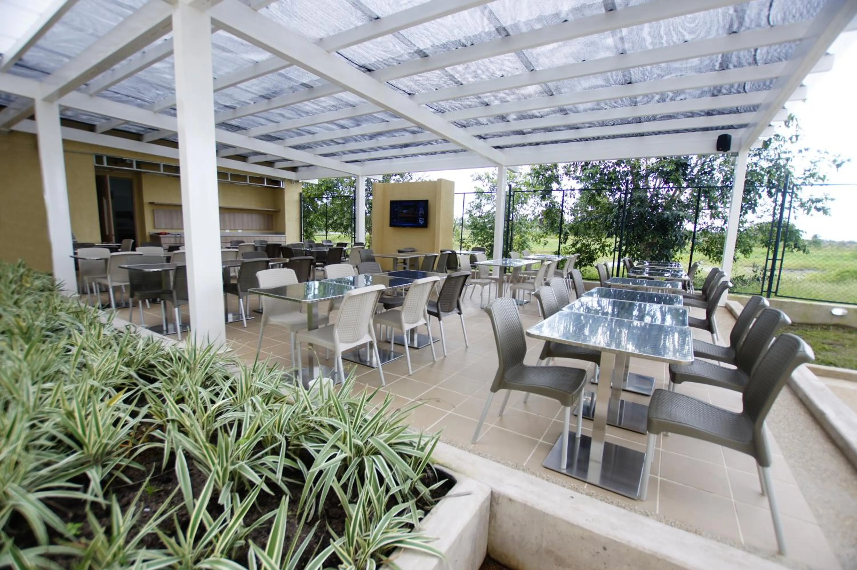 Restaurant/places to eat in Best Western Puerto Gaitan