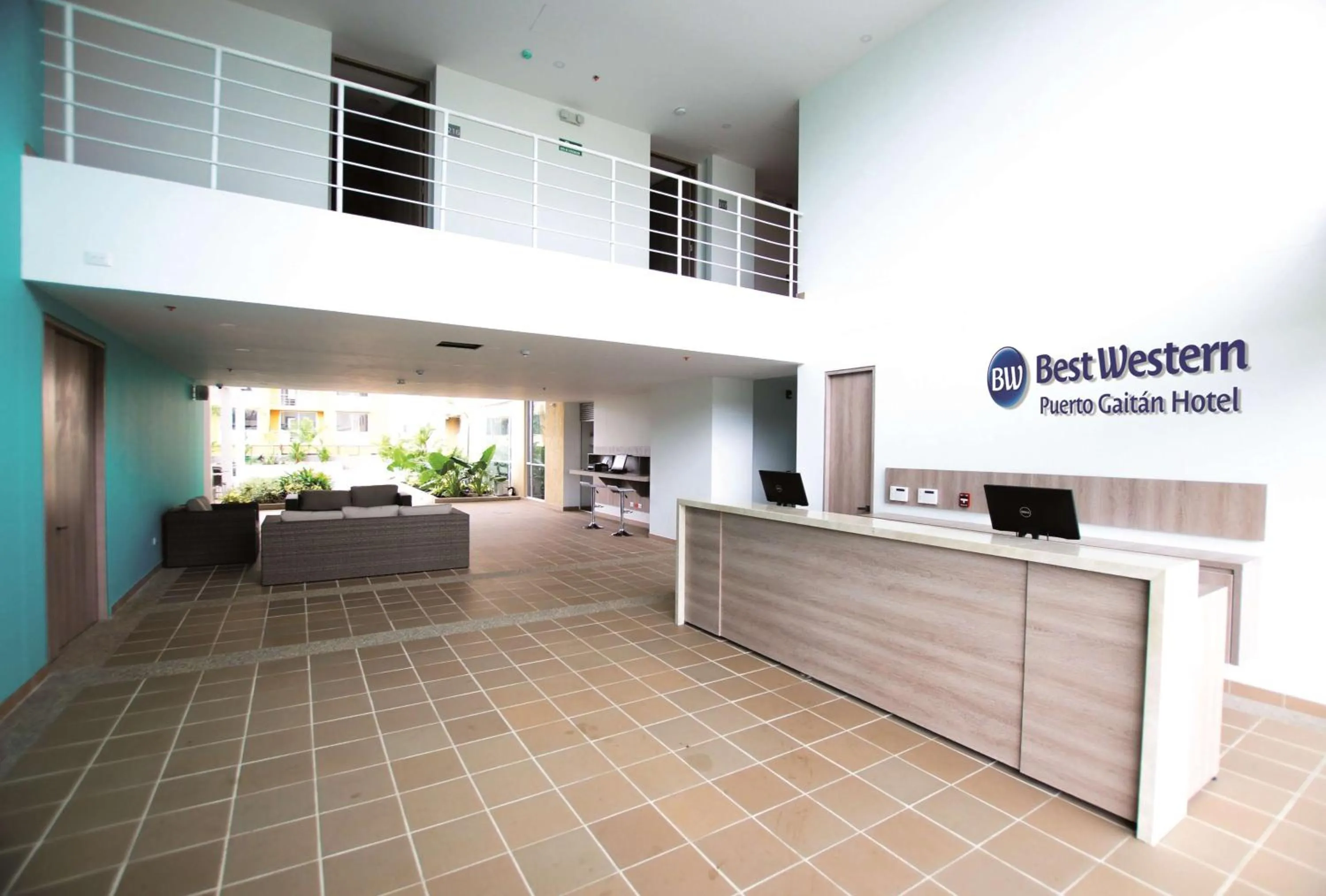 Lobby or reception in Best Western Puerto Gaitan