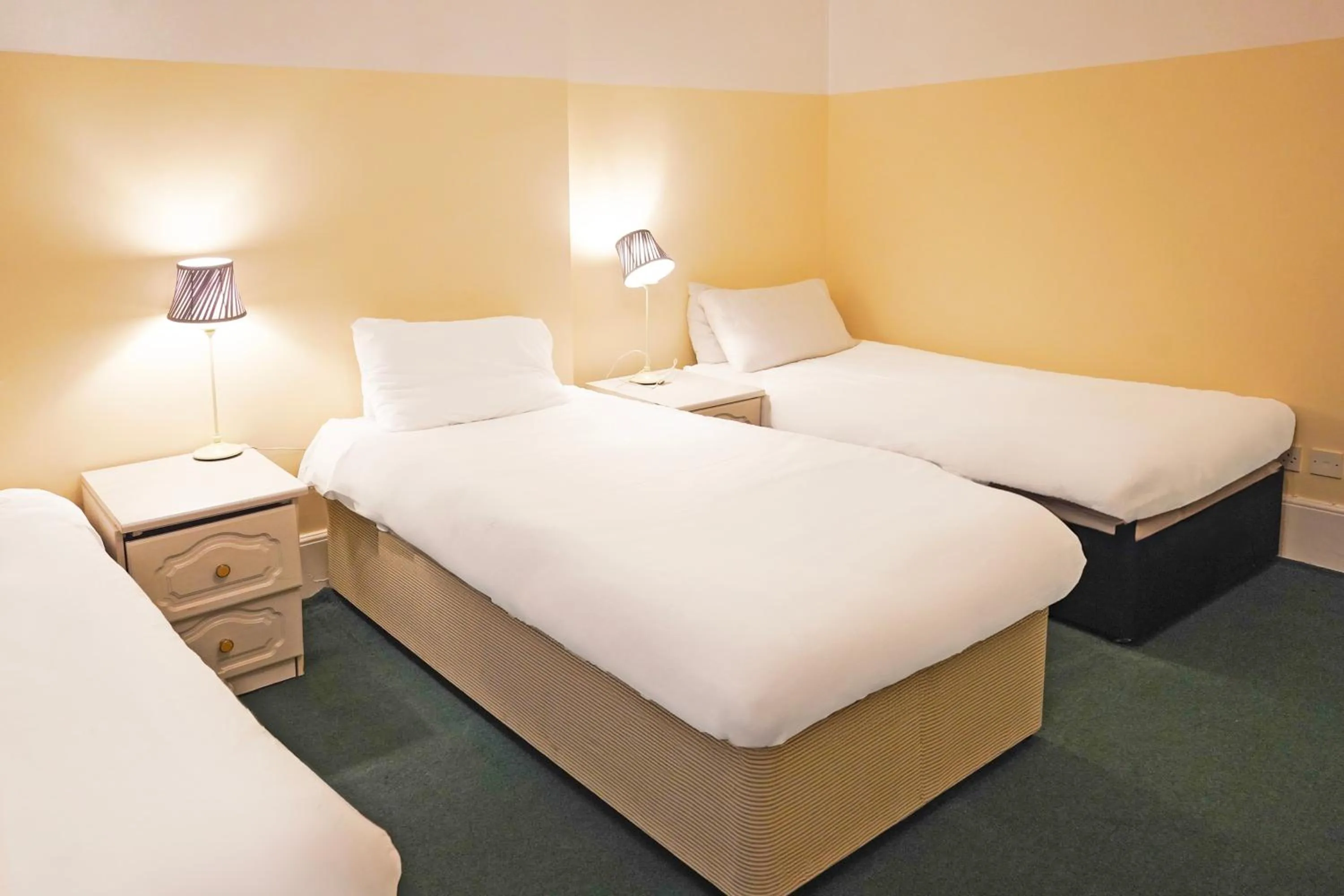 Bedroom, Bed in OYO Langford Hotel, Brighton & Hove