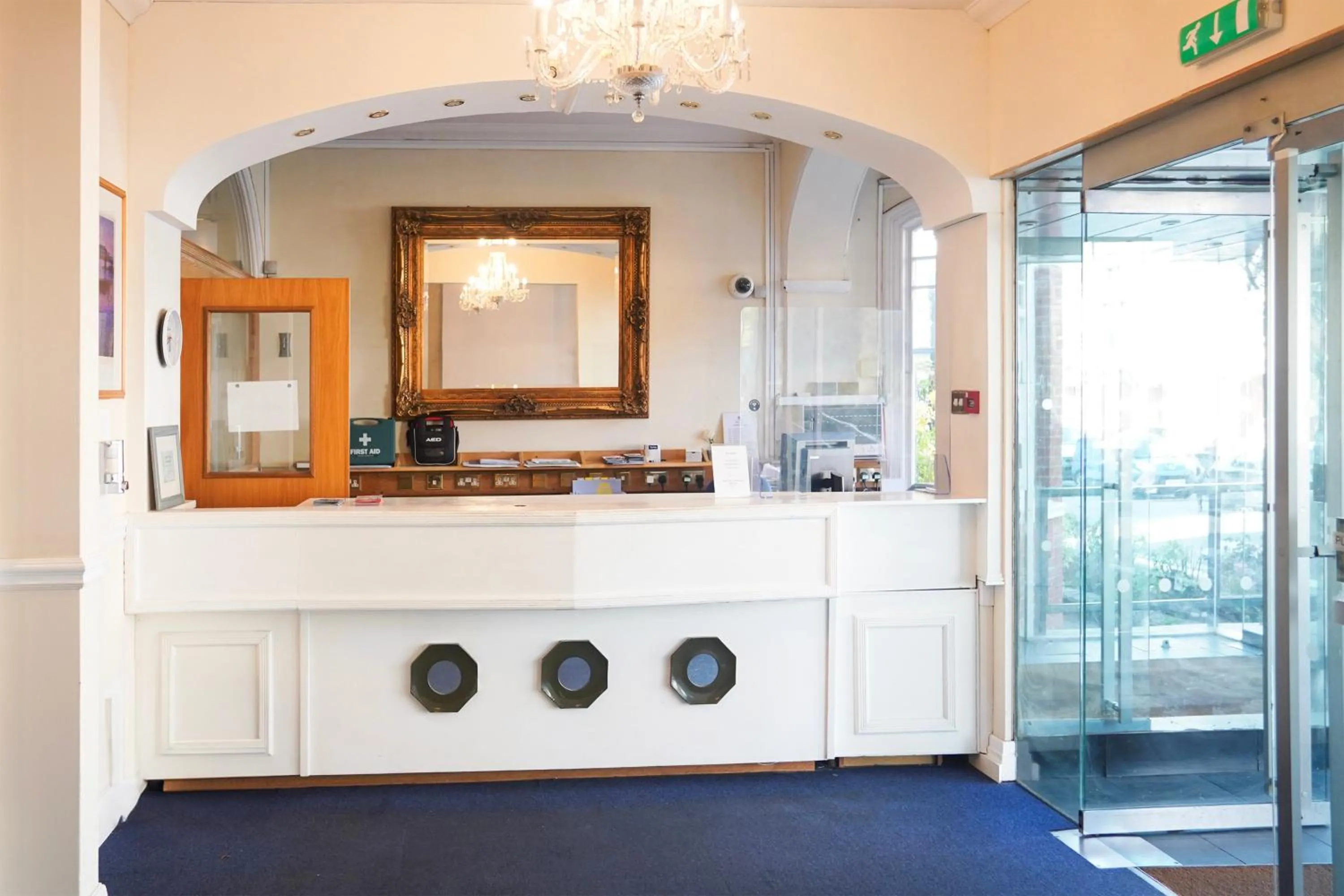 Lobby or reception in OYO Langford Hotel, Brighton & Hove