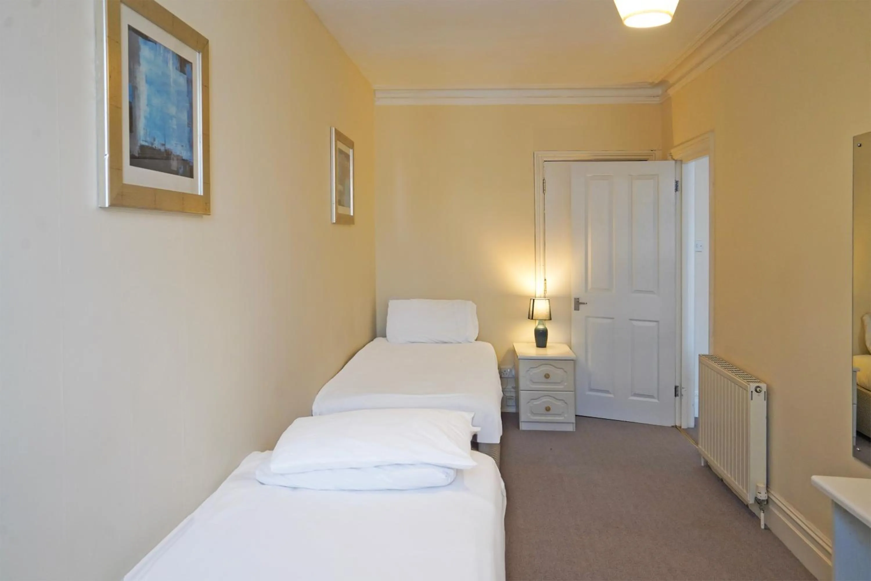 Bedroom, Bed in OYO Langford Hotel, Brighton & Hove