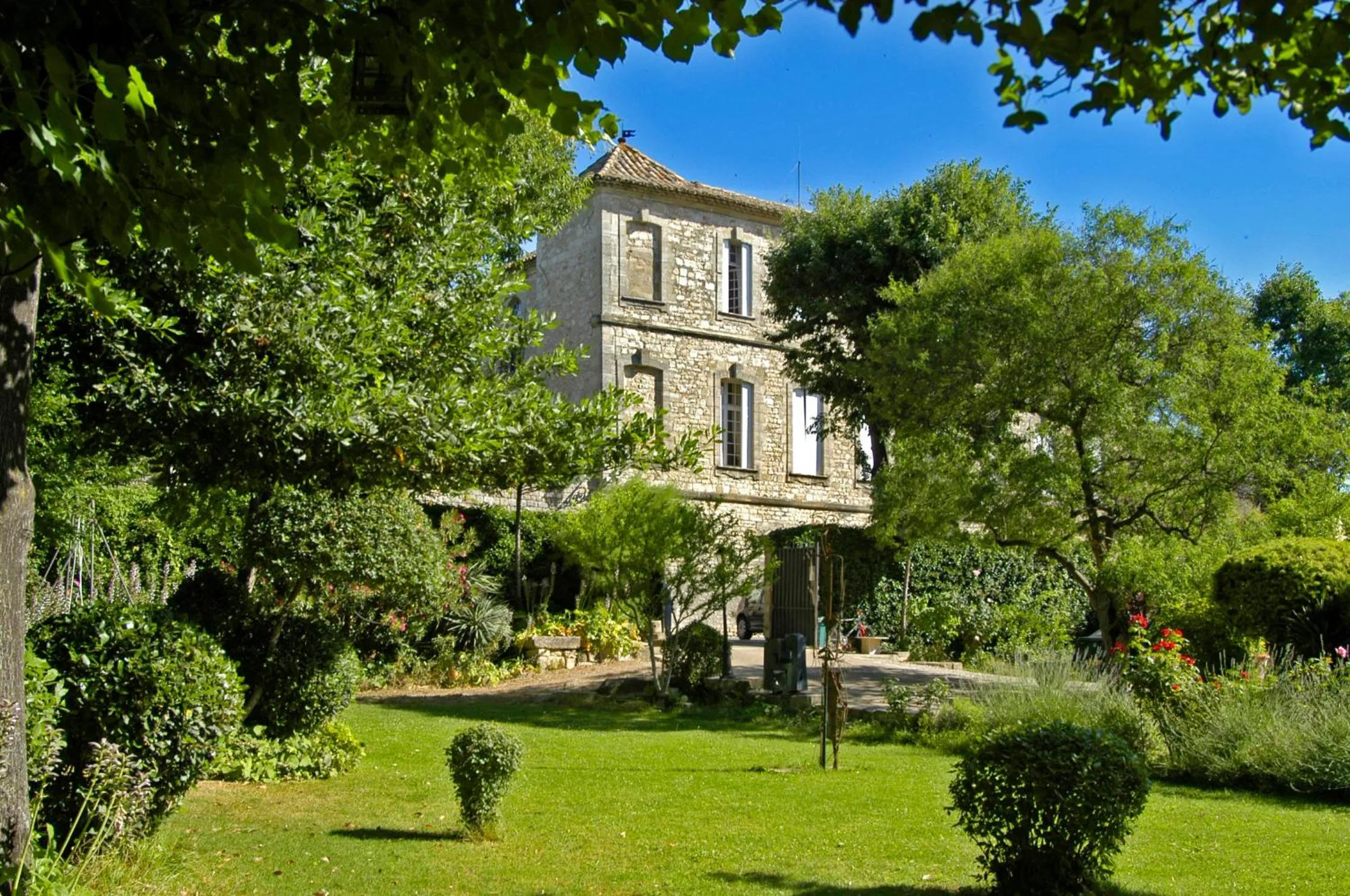 Garden in Château d'Arpaillargues - TERITORIA