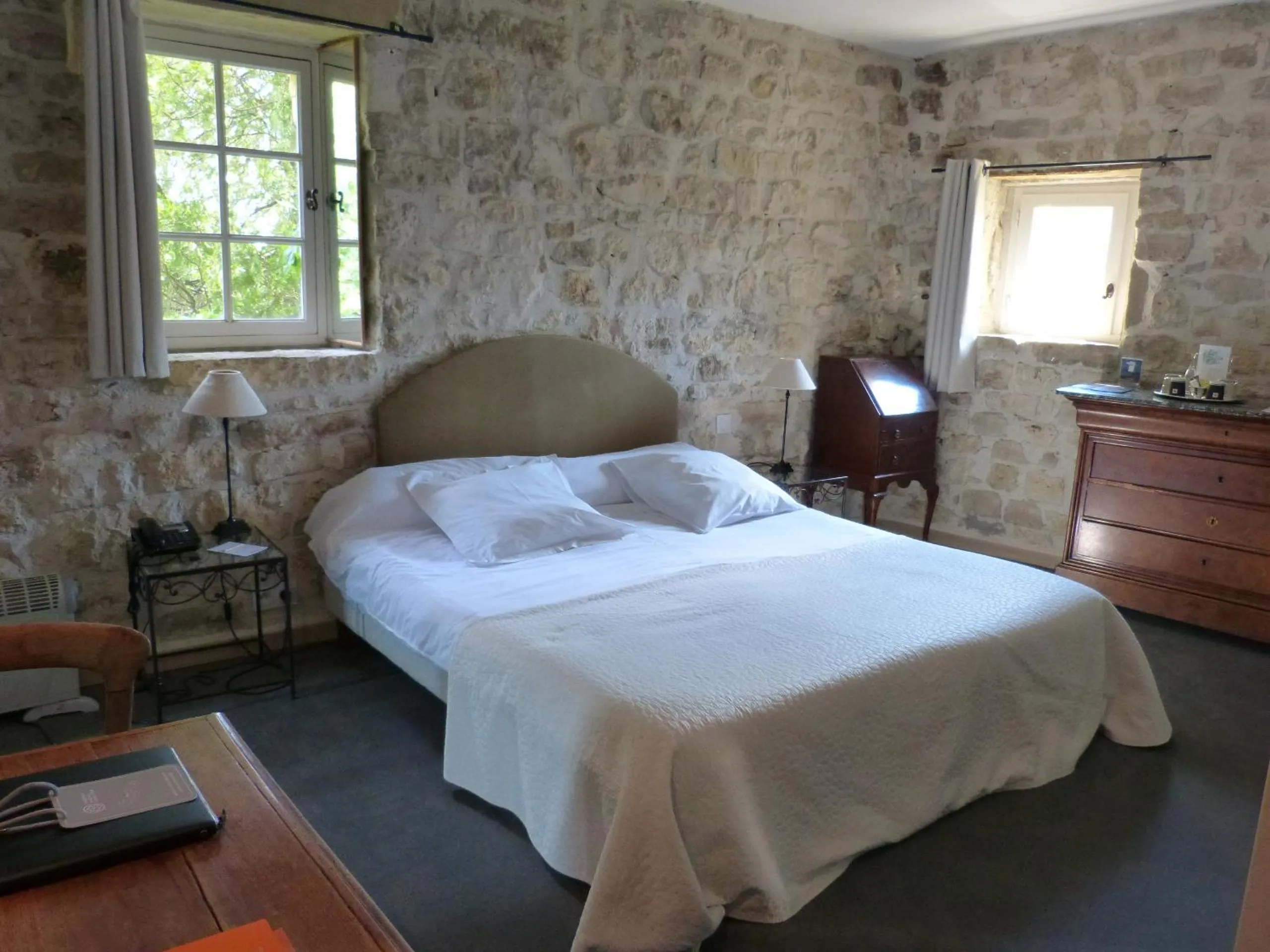 Day, Bed in Château d'Arpaillargues - TERITORIA