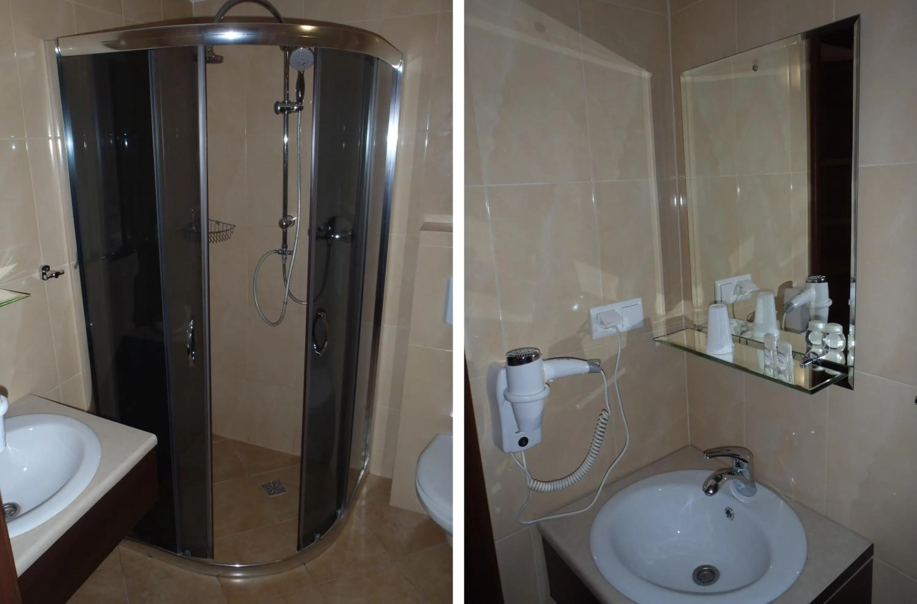 Shower in Hotel Monet & Rubbens