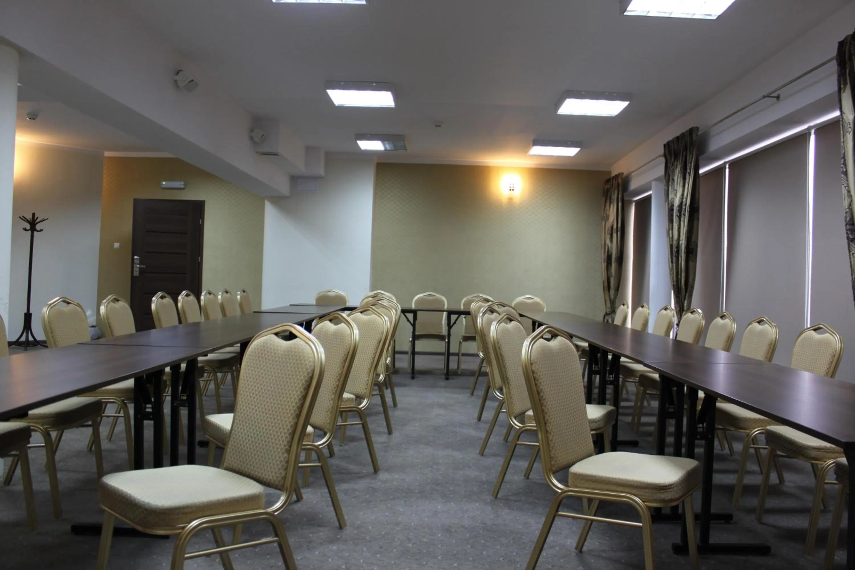 Business facilities in Hotel Monet & Rubbens