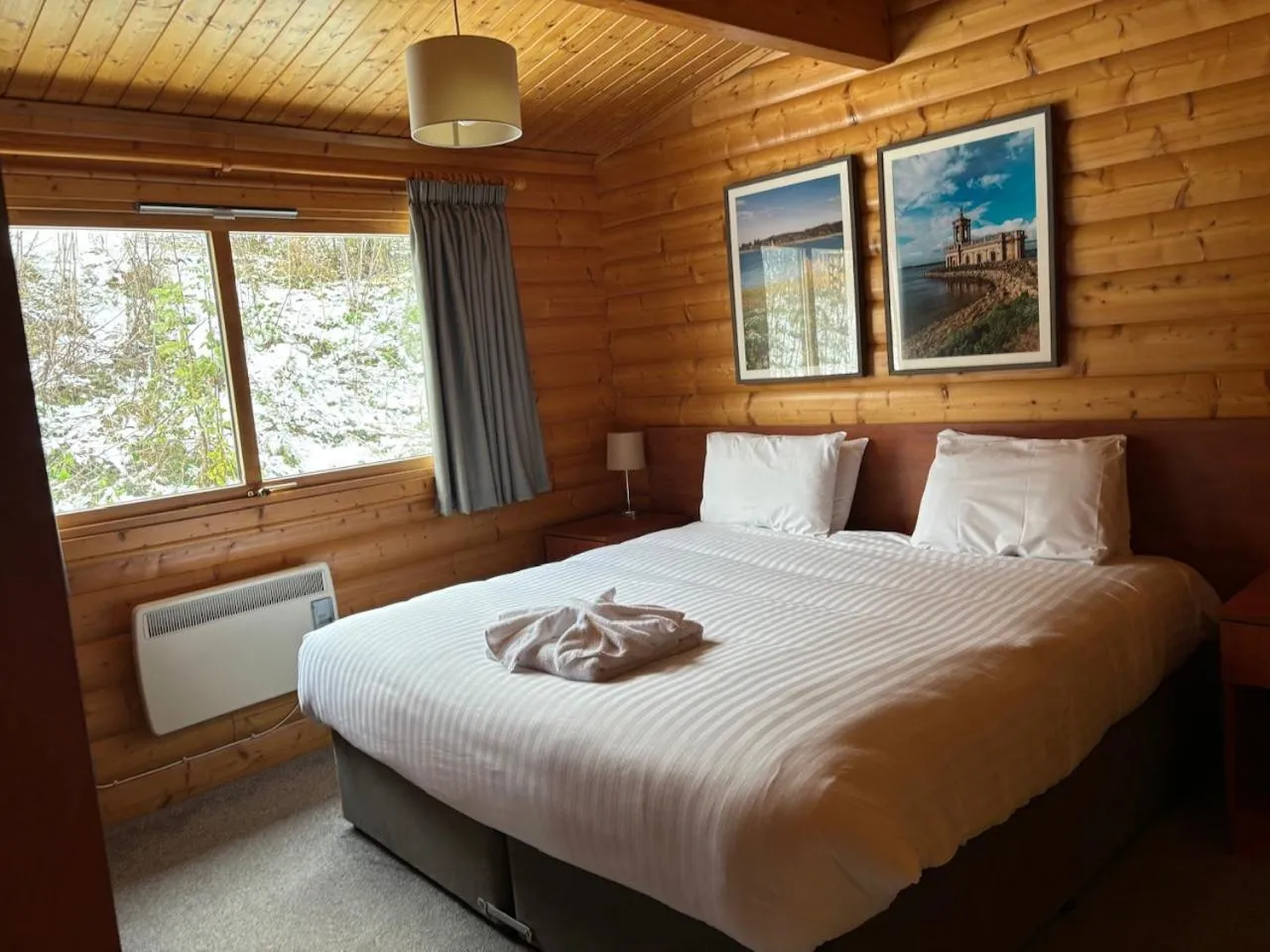 Bedroom, Bed in Greetham Valley