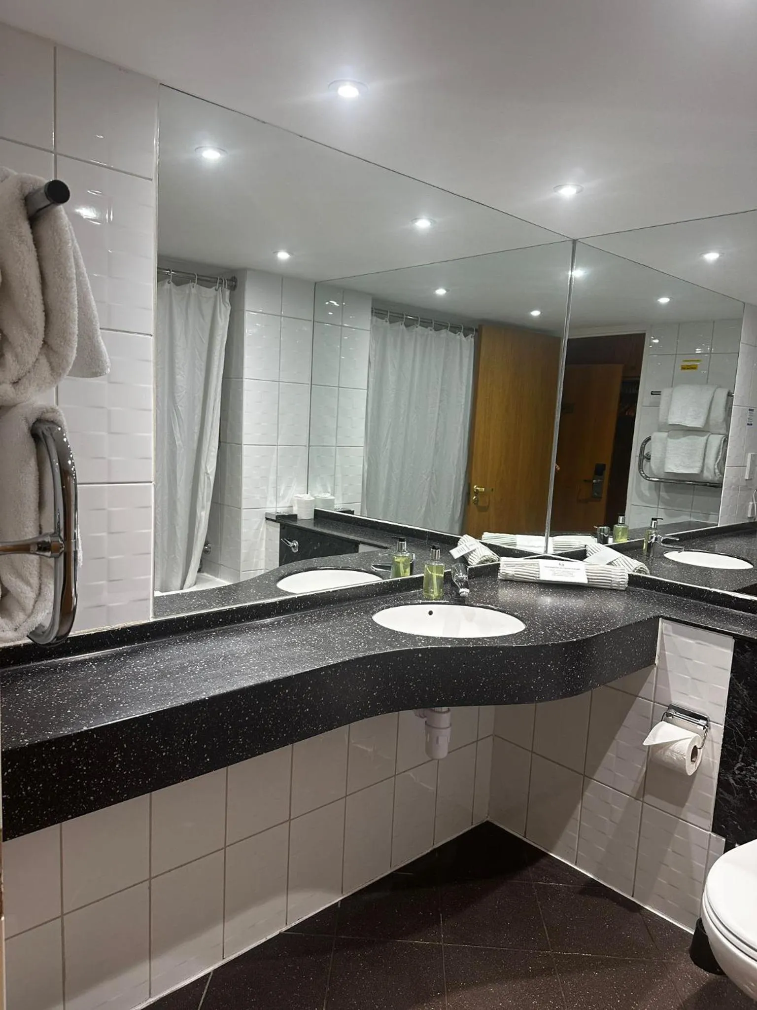 Bathroom in Greetham Valley