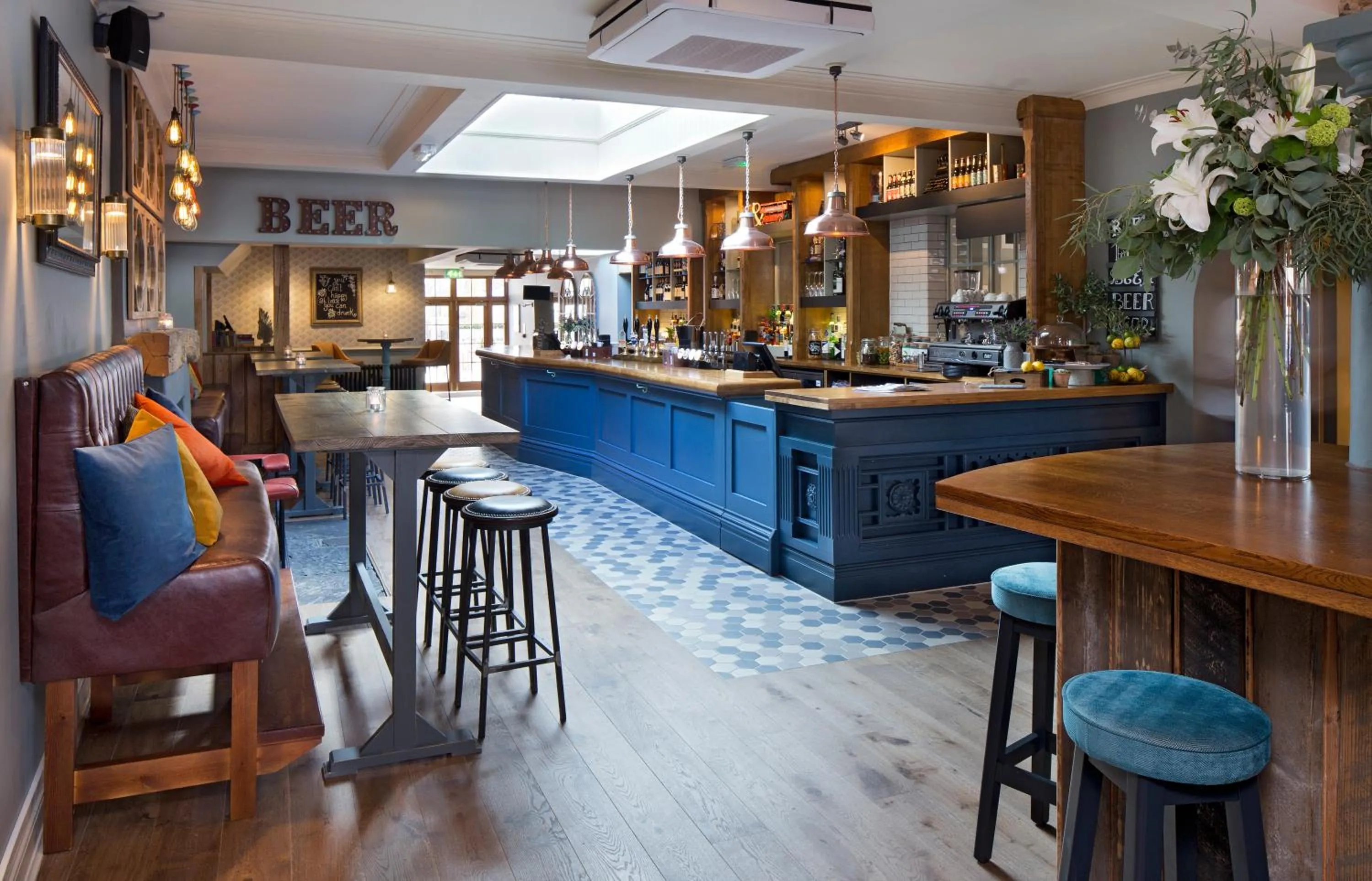 Lounge or bar in The George Townhouse