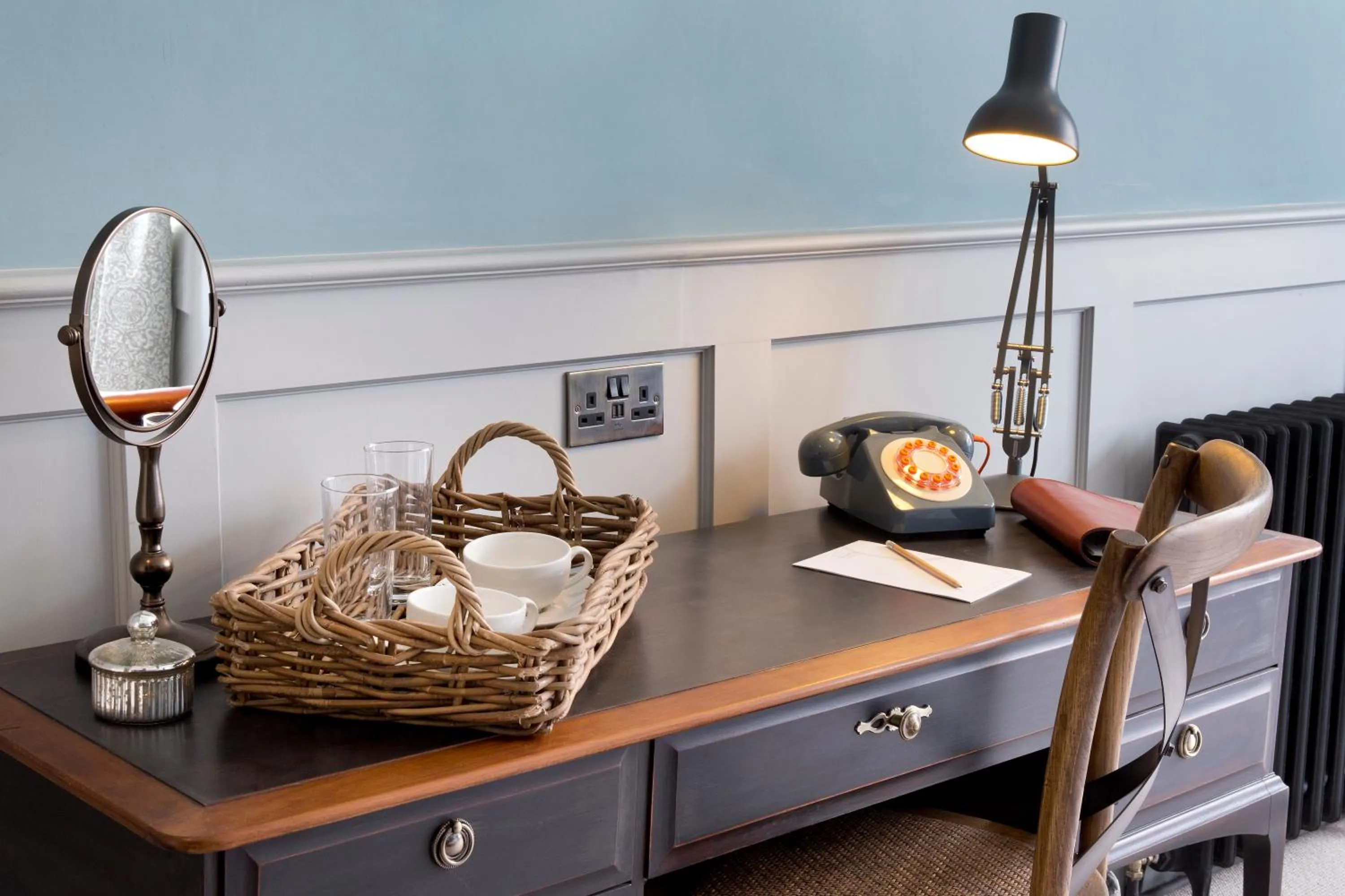 Coffee/tea facilities in The George Townhouse