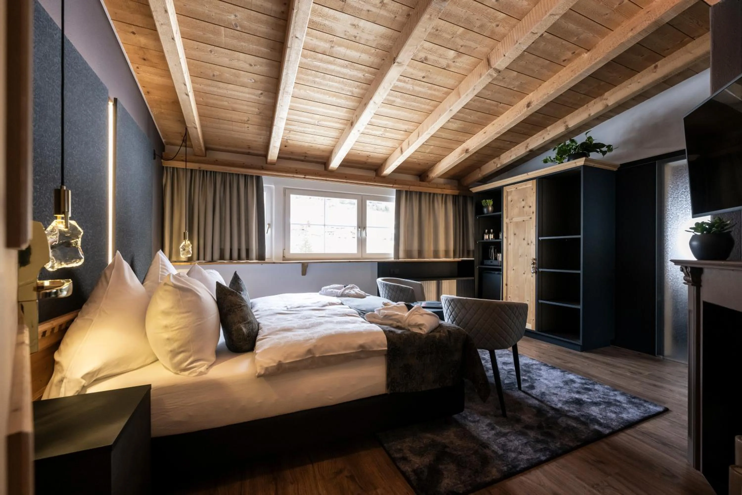 Bed in Alpstay - Hotel Acadia - Adults Mountain Home