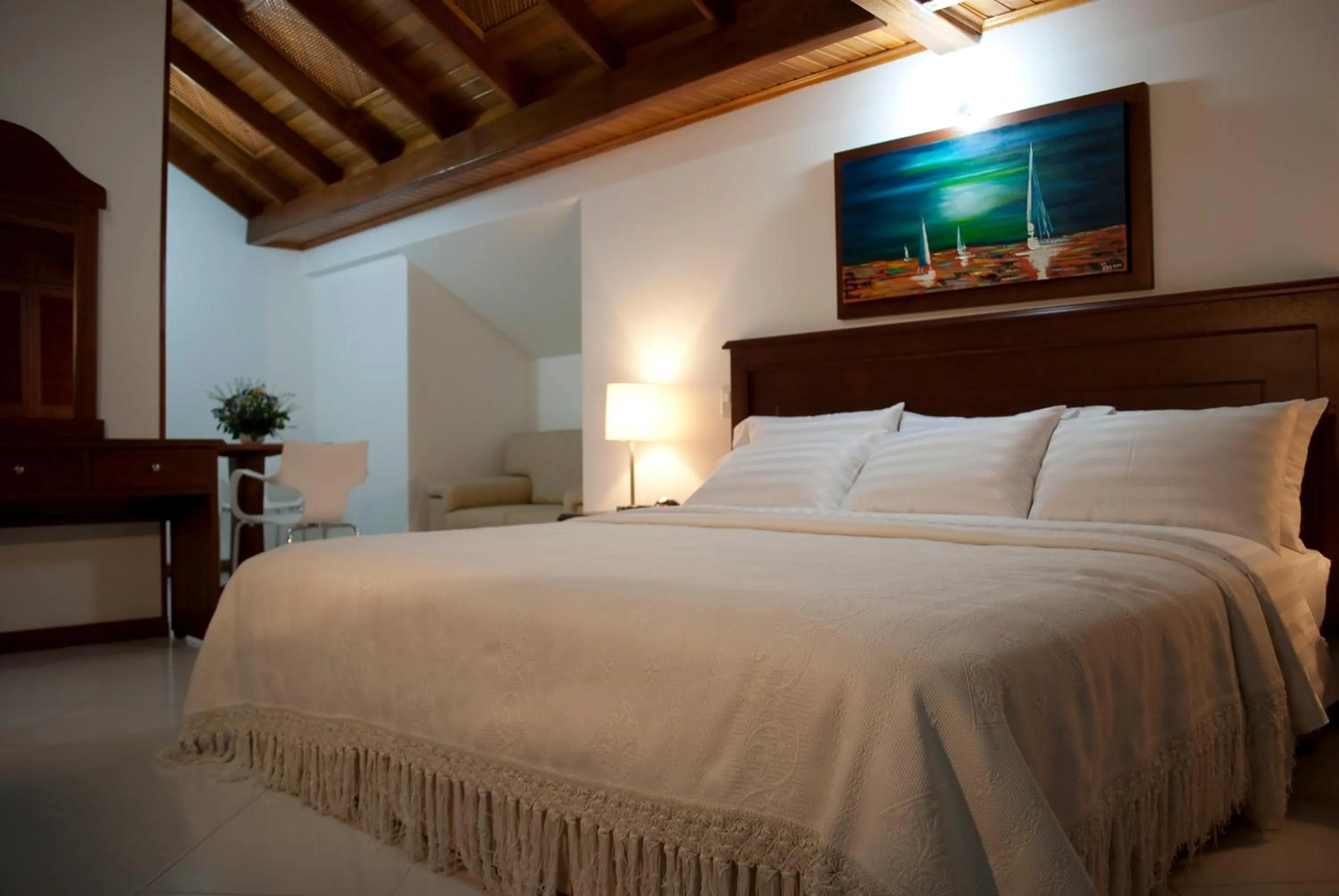 Bedroom, Bed in Blu Inn Hotel