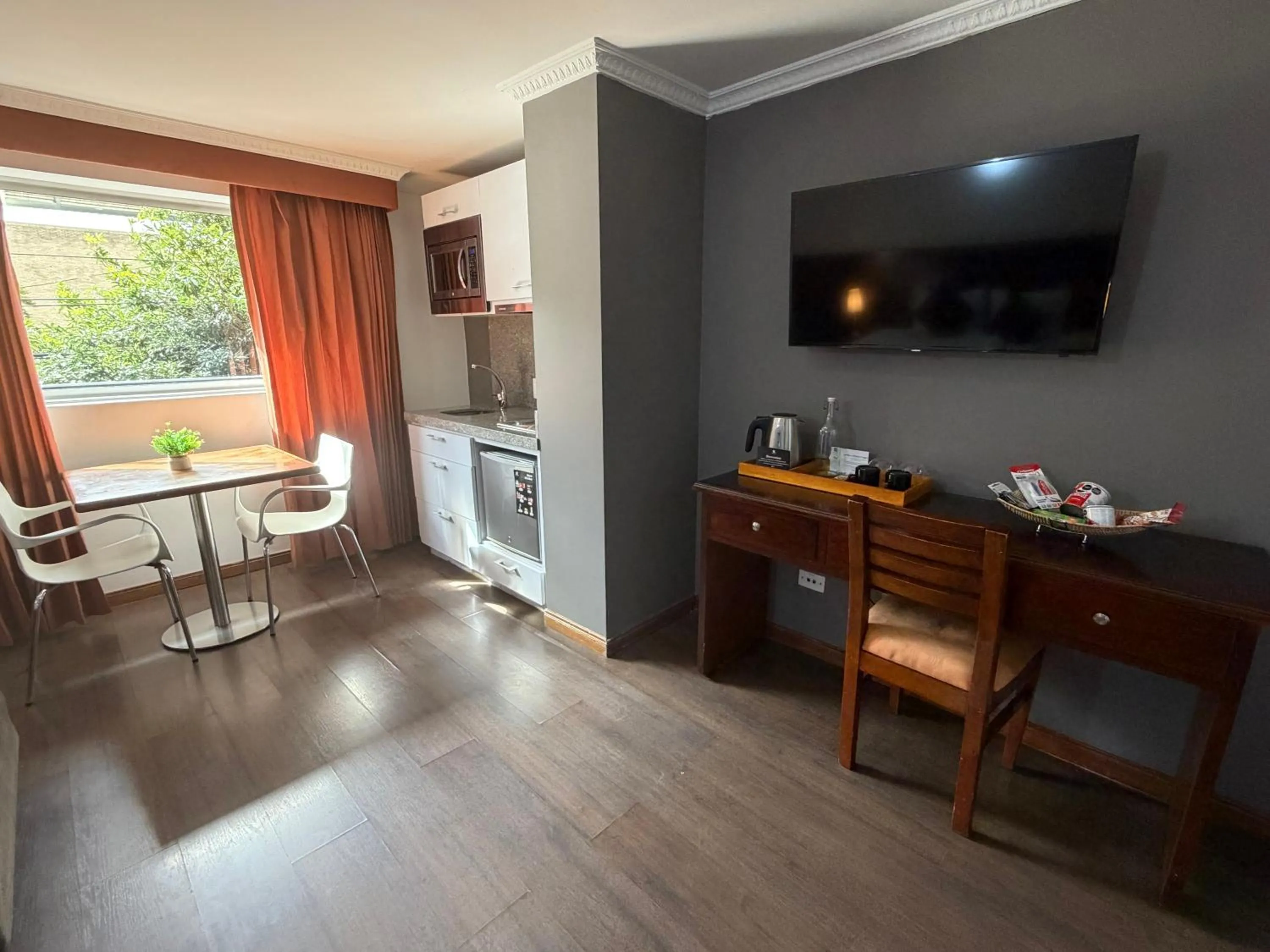 TV and multimedia in Blu Inn Hotel