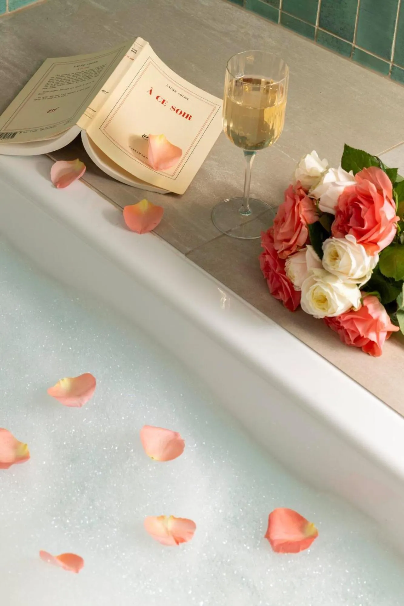 Bath in Hôtel Maxim Opéra