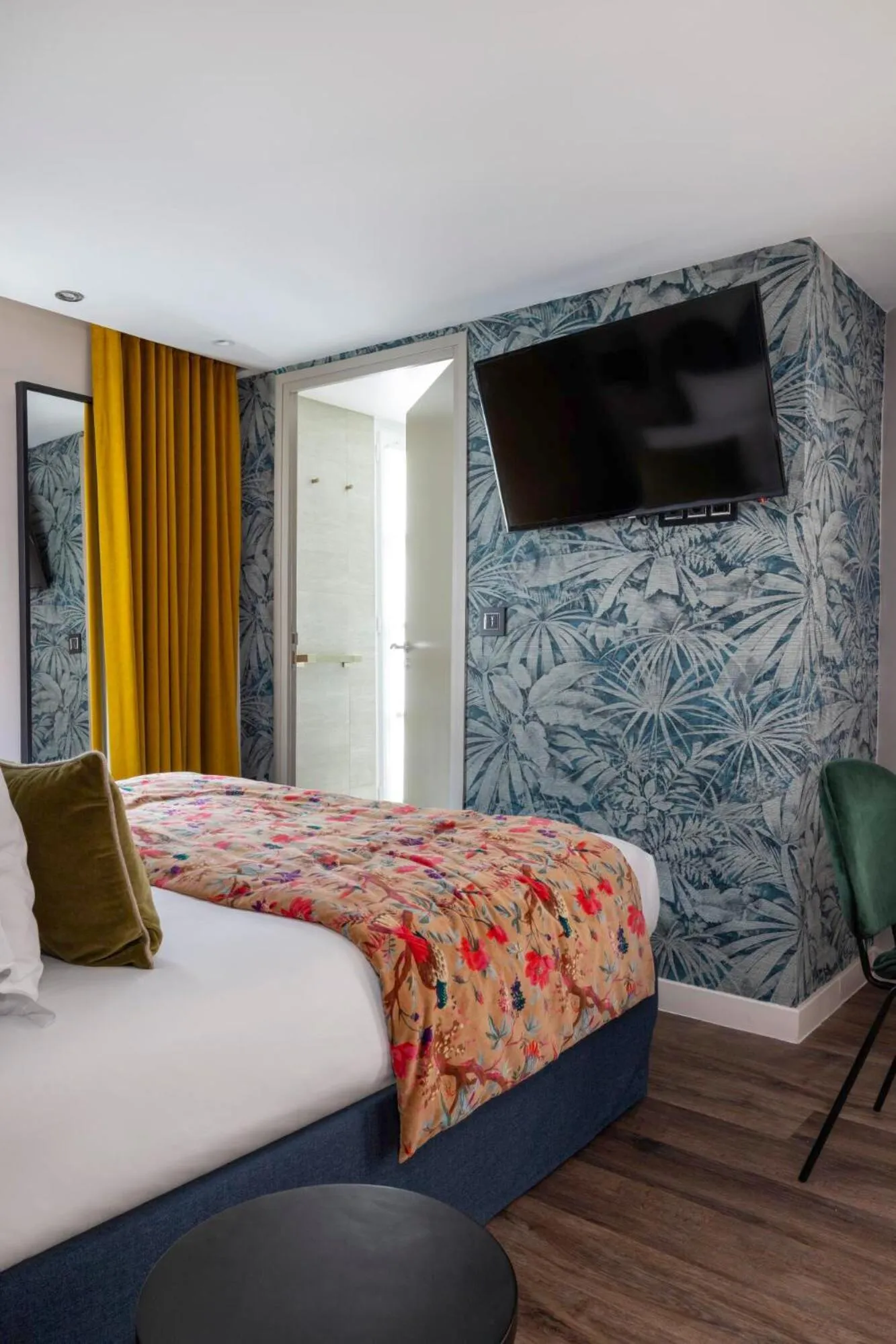 Bed in Hôtel Maxim Opéra