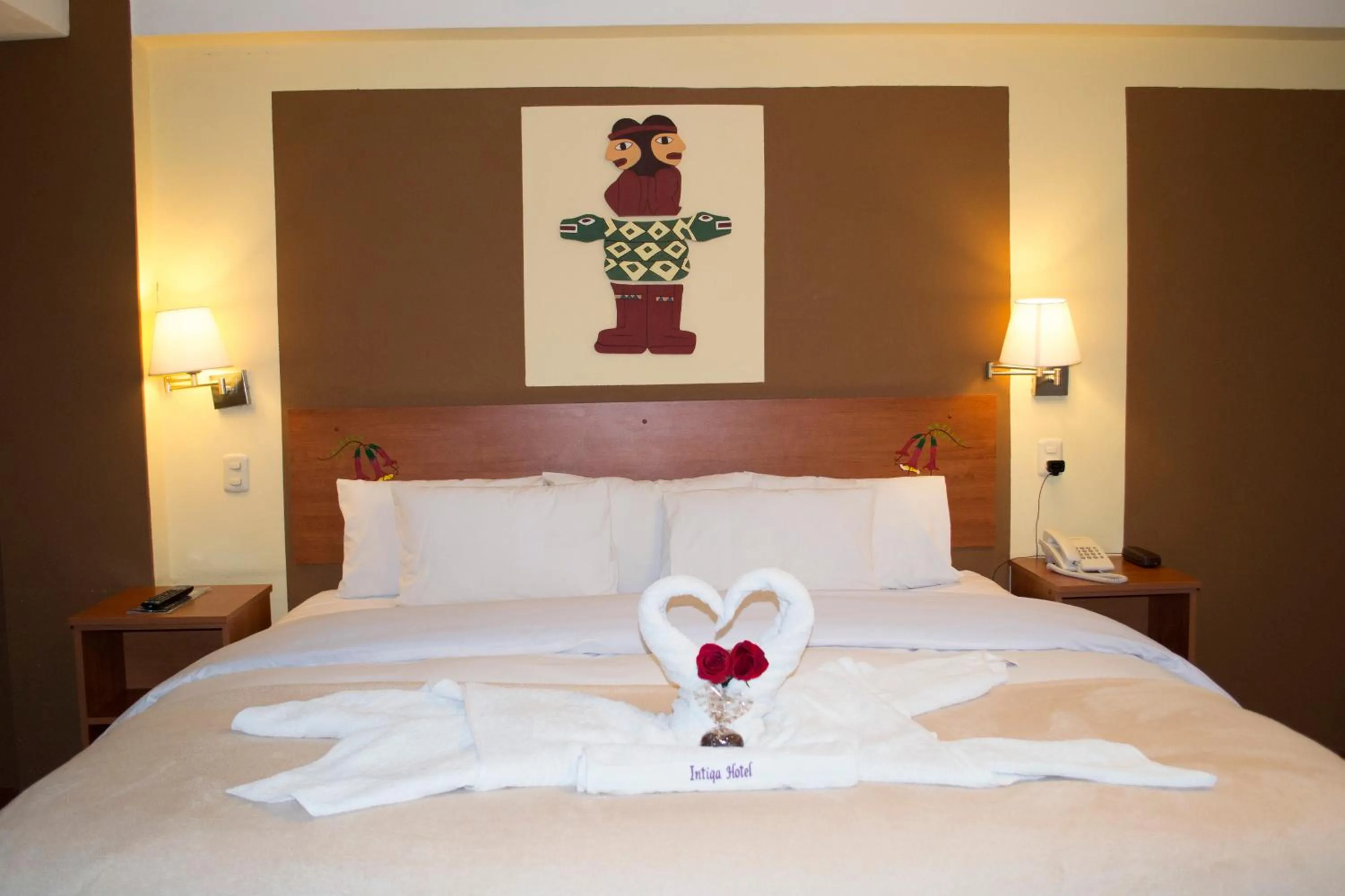 Bedroom, Bed in Intiqa Hotel