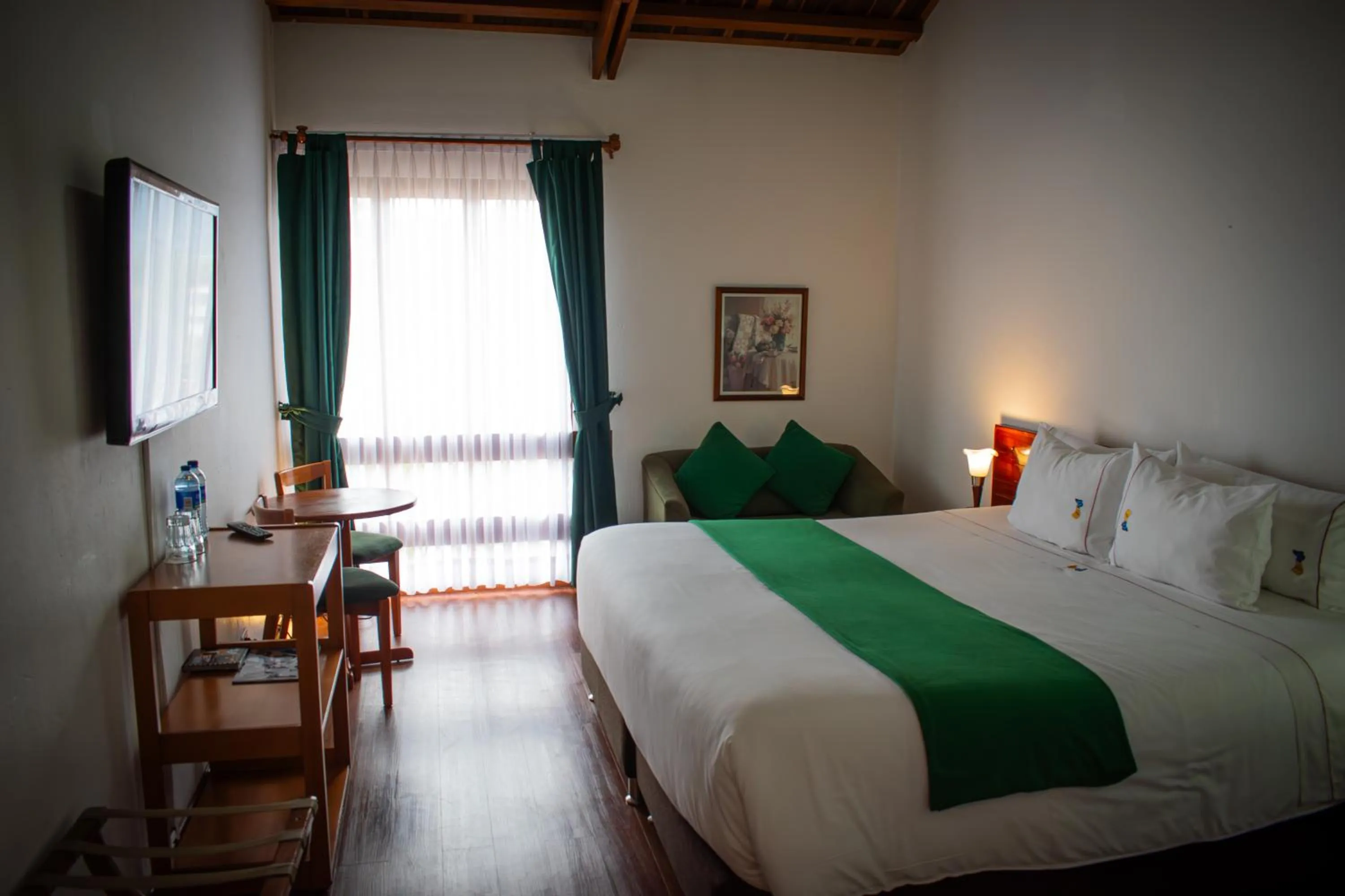 Text overlay, Bed in Hotel Casa de los Fundadores