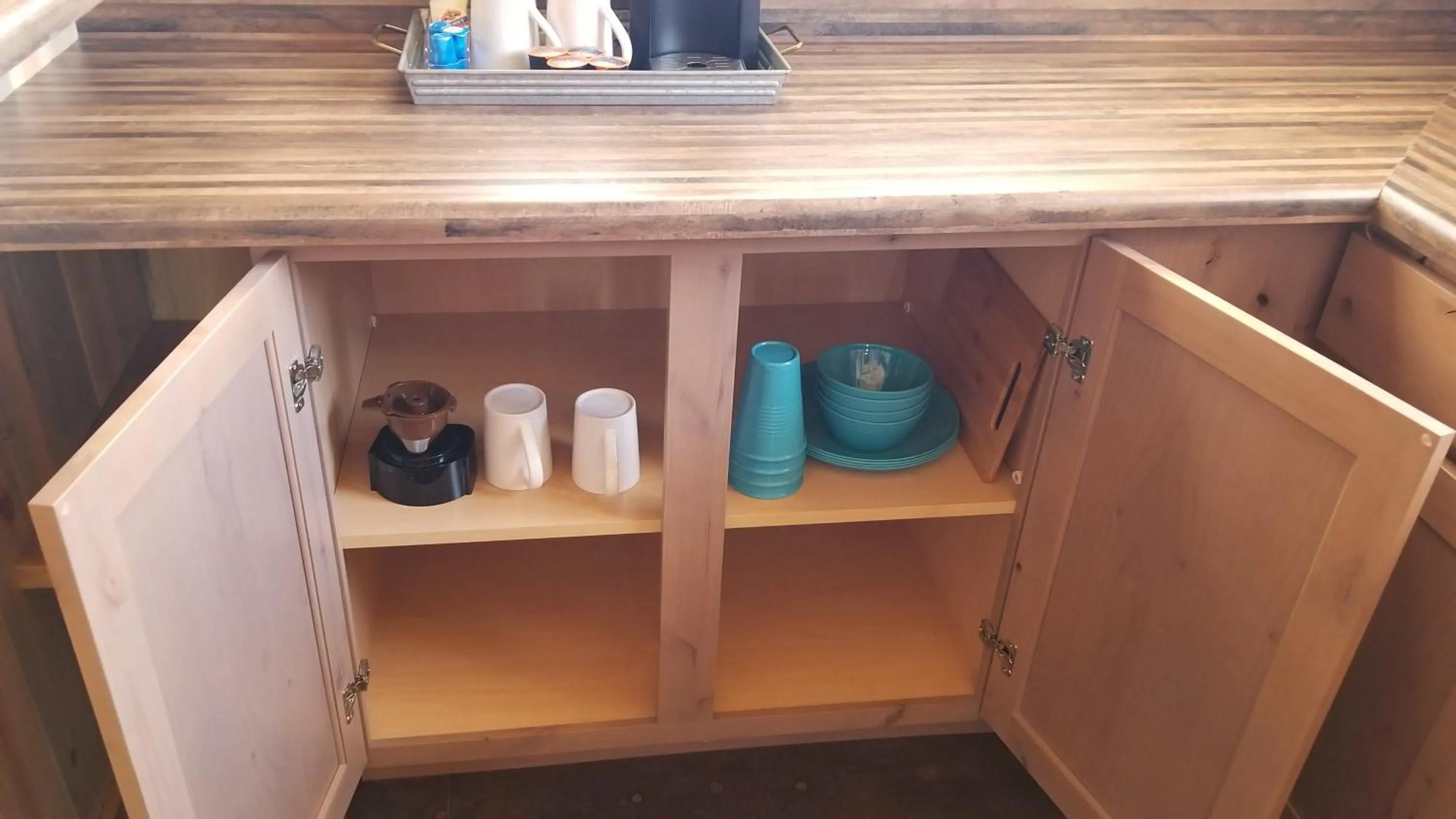 Kitchen or kitchenette in Bluff Gardens