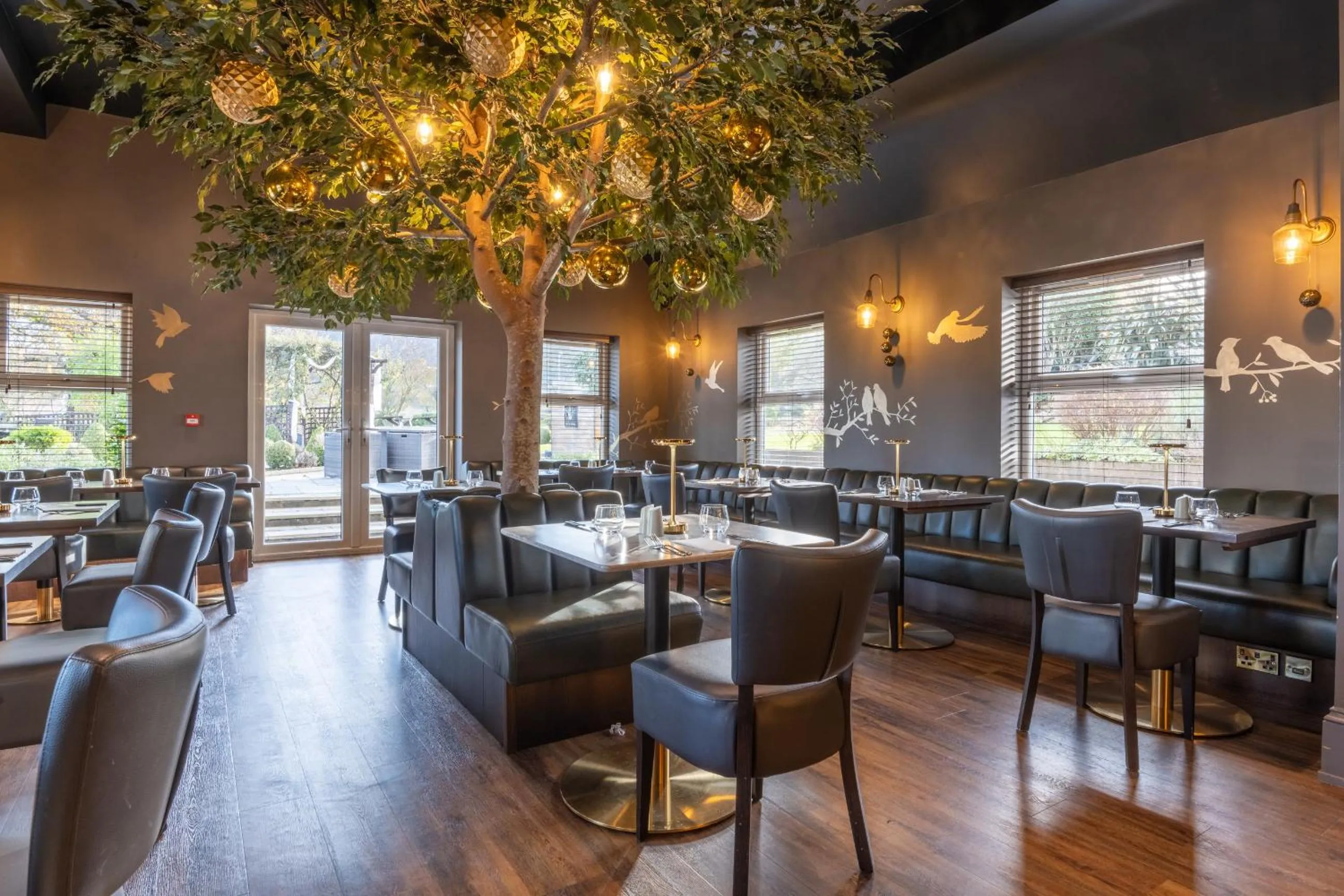 Restaurant/places to eat in The Kinmel & Kinspa