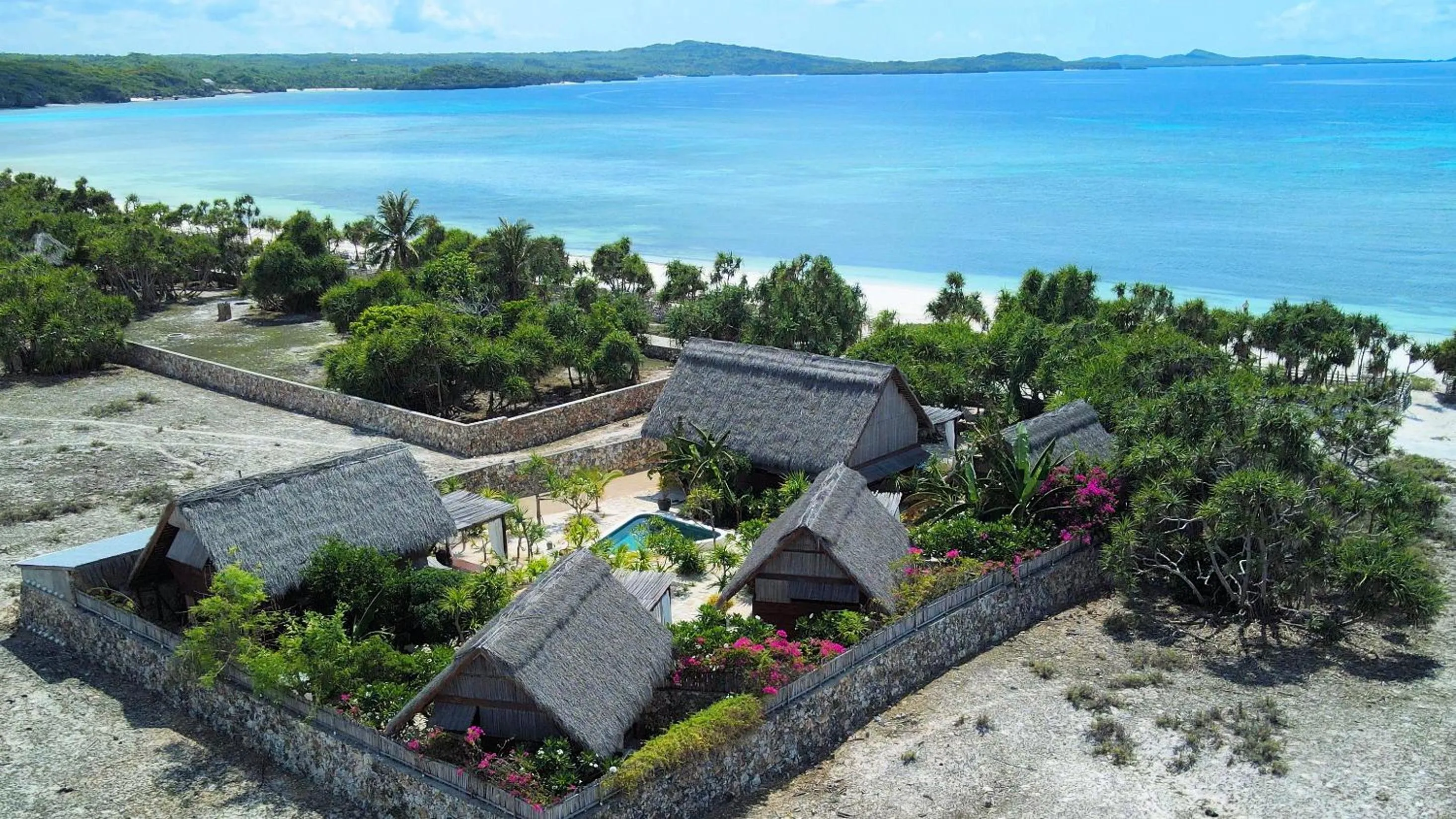 Property building in Loedi Bungalows Rote