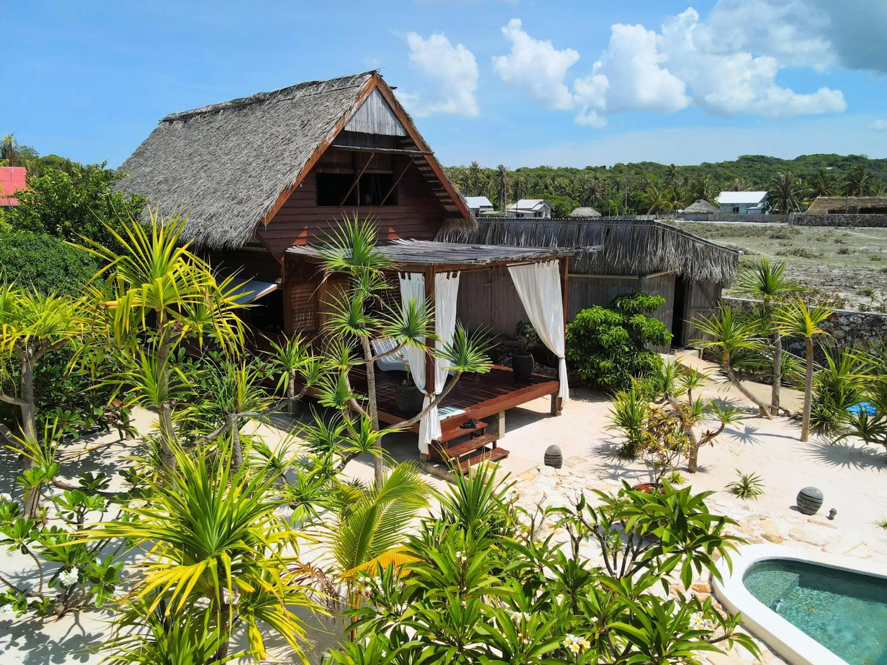 Property building in Loedi Bungalows Rote