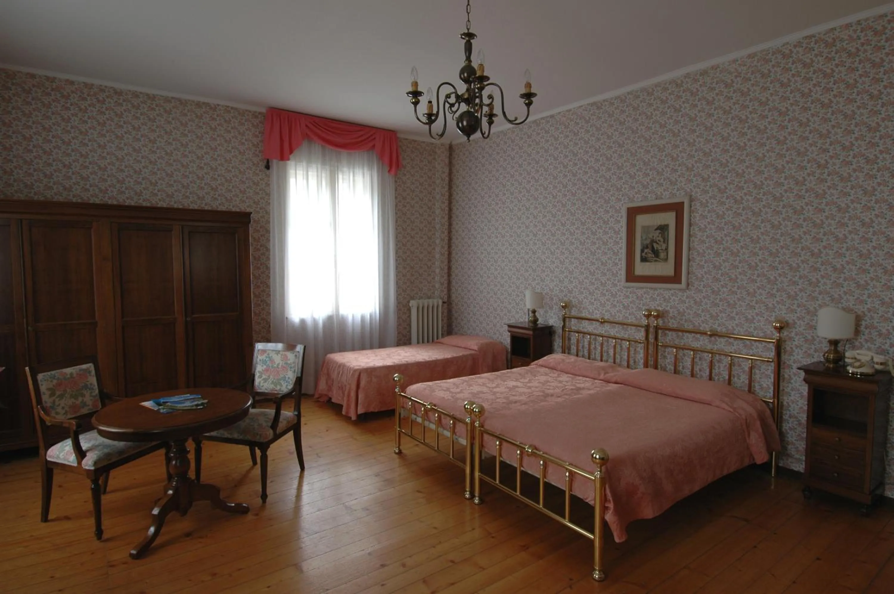 Photo of the whole room, Bed in TH San Martino - Majestic Dolomiti Hotel