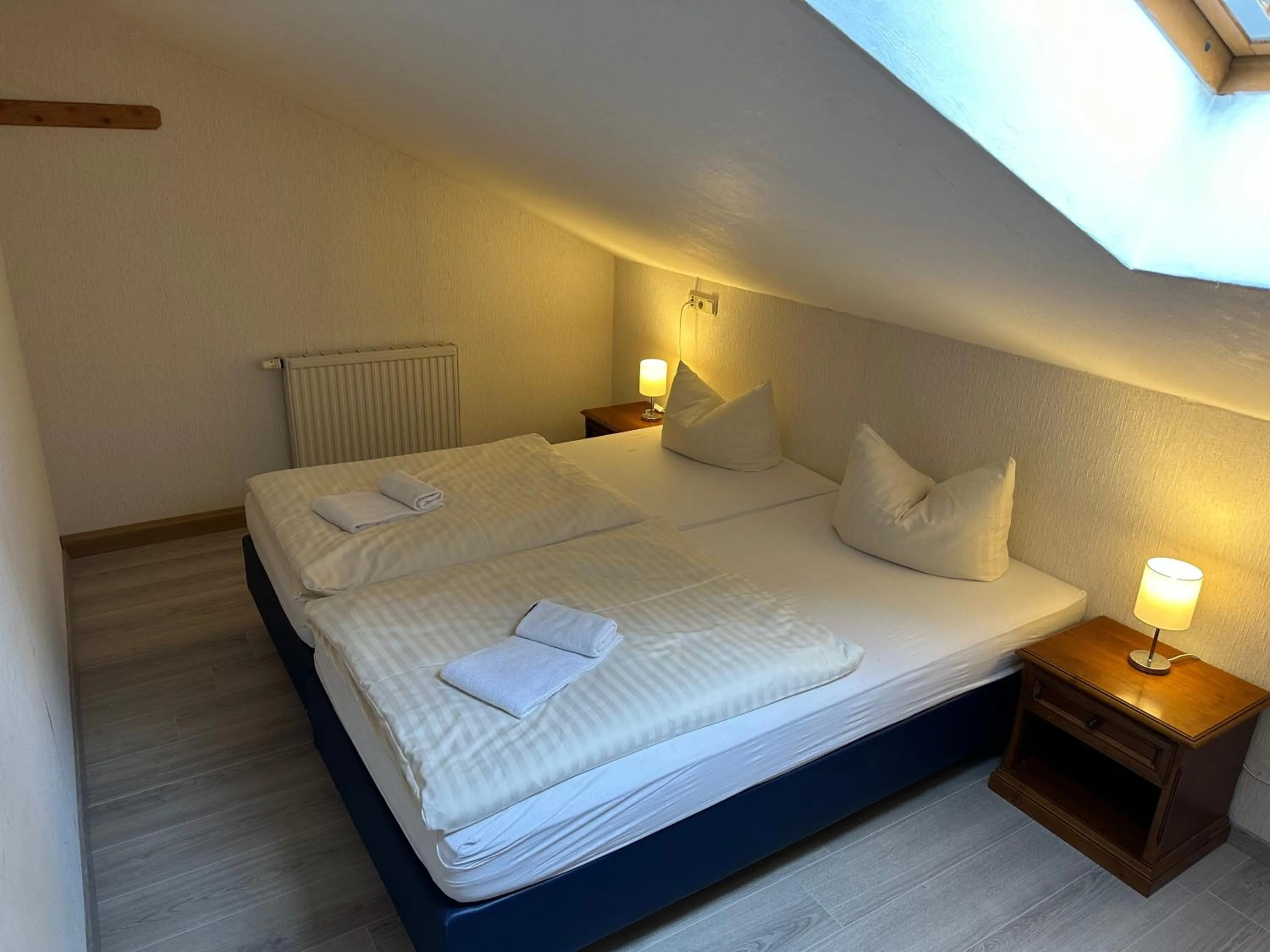 Bed in Pension Raststüb'l